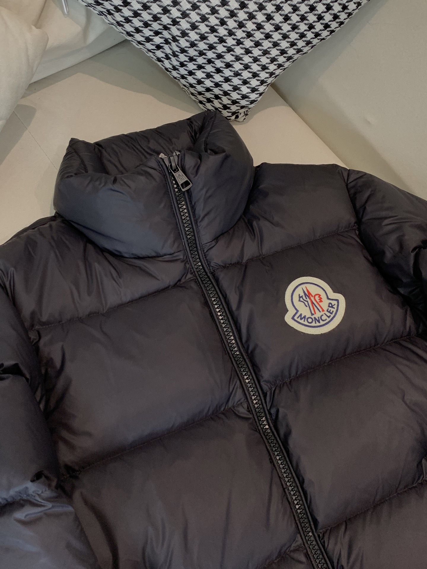 。秋冬新款🆕羽绒服 原版1:1订制五金配件全进口原版定制 欢迎专柜对比 绝对的高品质 采用顶级95白鸭绒