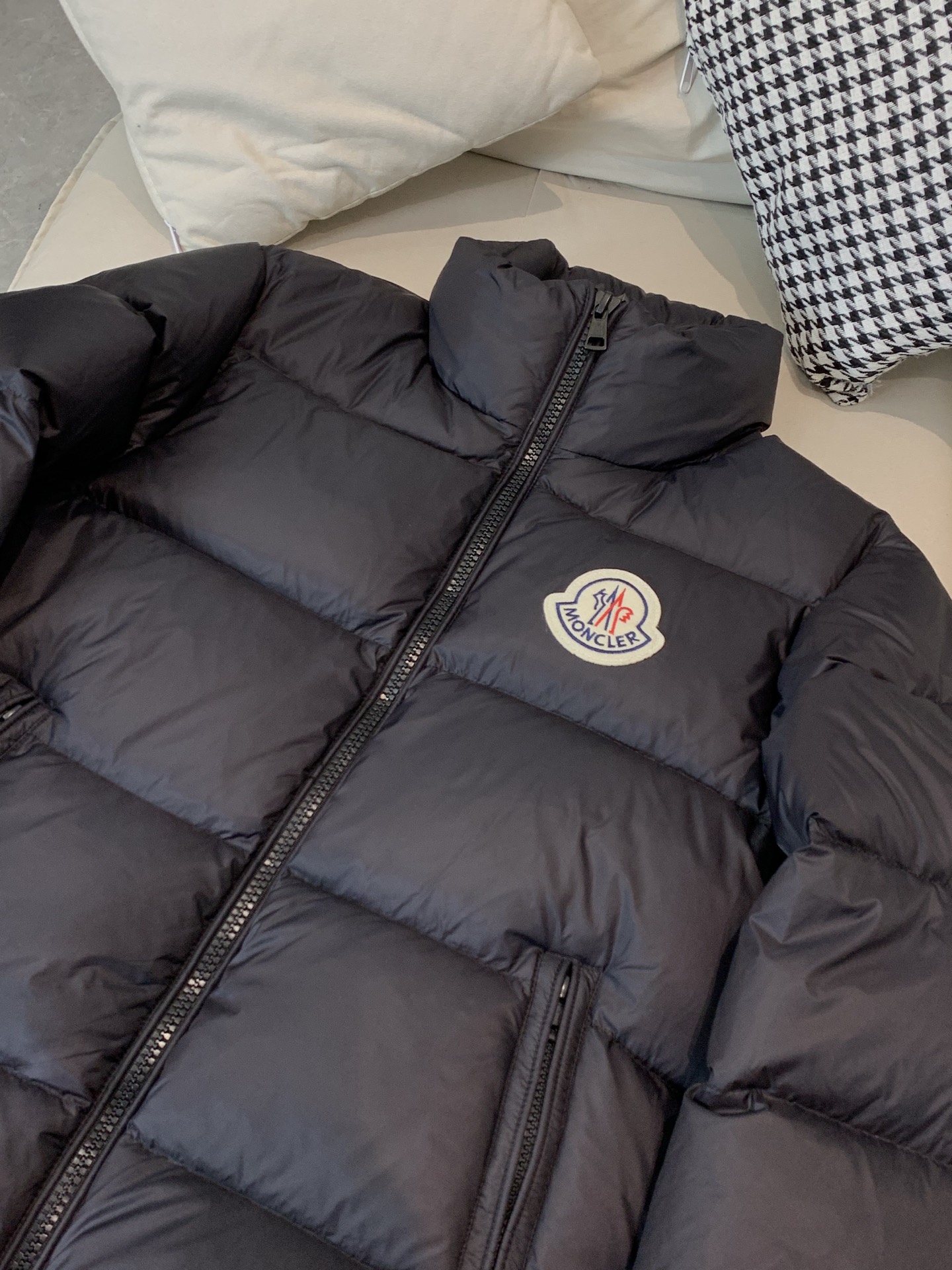 。秋冬新款🆕羽绒服 原版1:1订制五金配件全进口原版定制 欢迎专柜对比 绝对的高品质 采用顶级95白鸭绒