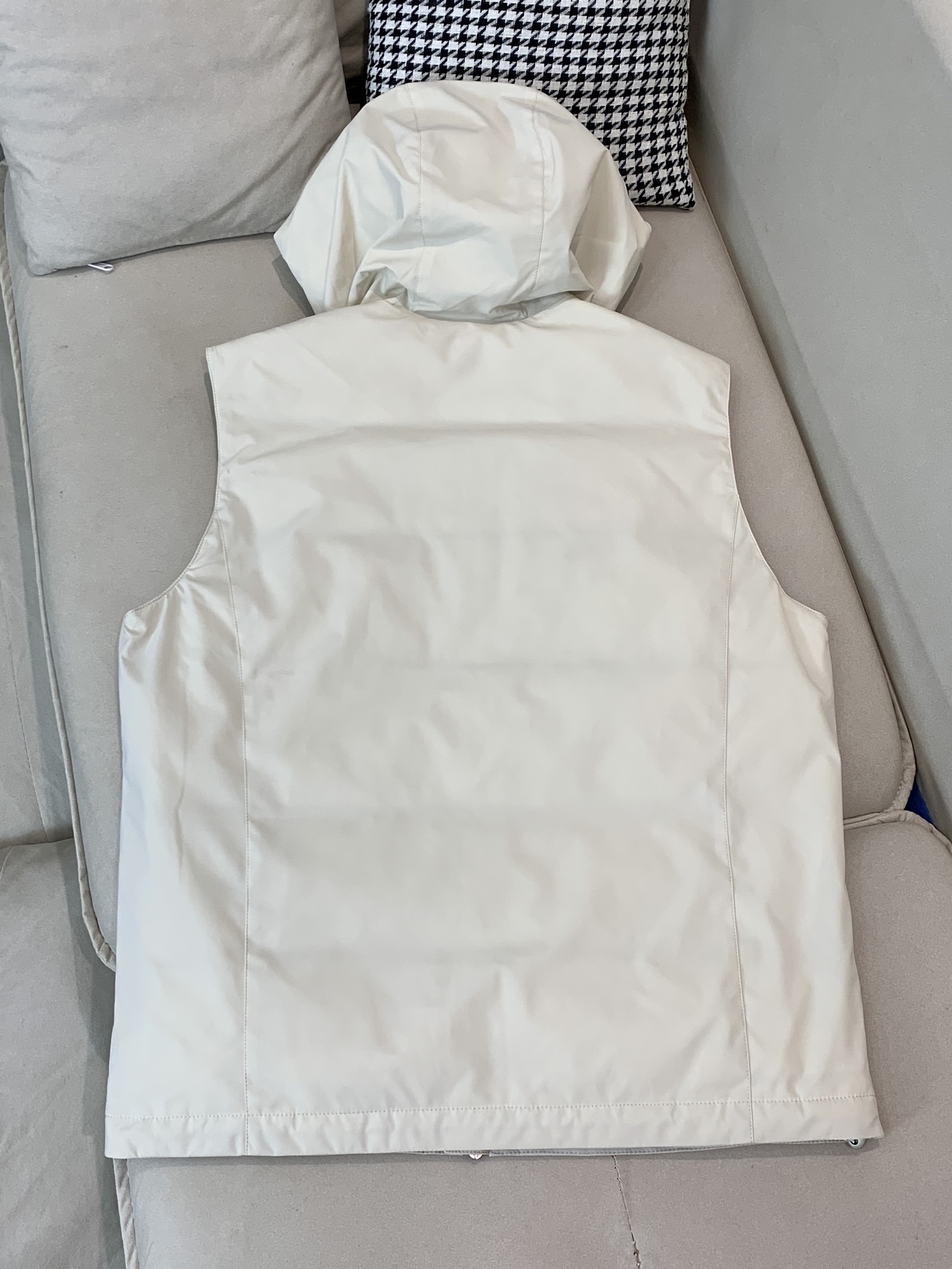 羽绒 BC-Brunello Cucineli 布鲁内洛 •库奇内利💥独家专供秋冬新款连帽羽绒马甲。贸易