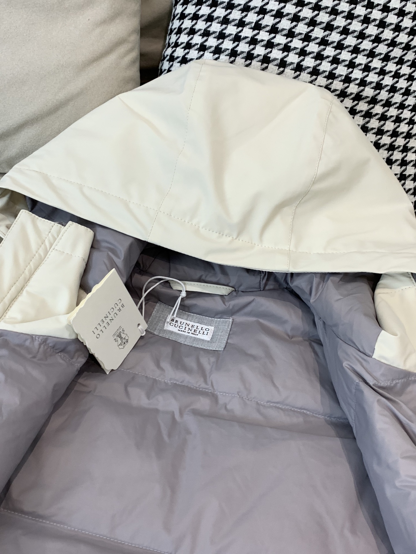 羽绒 BC-Brunello Cucineli 布鲁内洛 •库奇内利💥独家专供秋冬新款连帽羽绒马甲。贸易