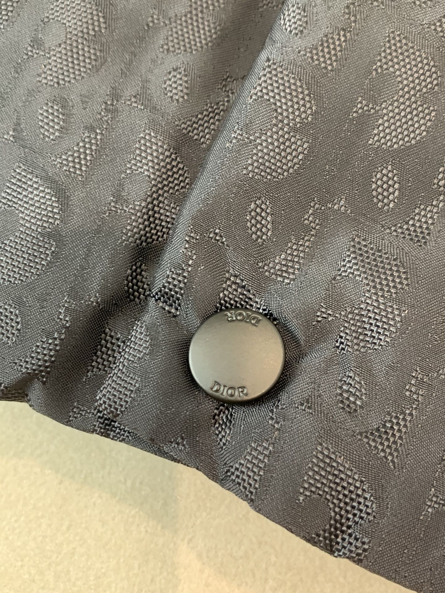 羽绒 Dior/迪奥家25SS爆款满印暗纹提花立领羽绒马甲 绗缝夹克灰色提花科技面料 Oblique 印