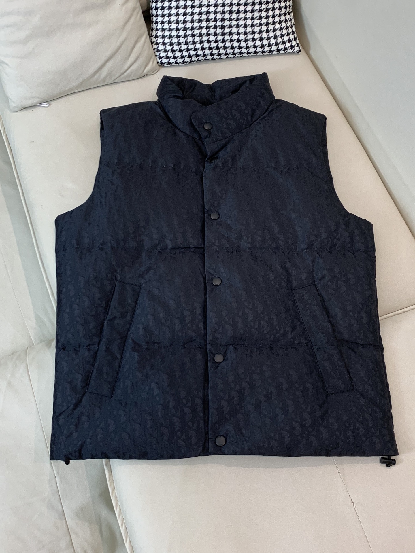 羽绒 Dior/迪奥家25SS爆款满印暗纹提花立领羽绒马甲 绗缝夹克灰色提花科技面料 Oblique 印