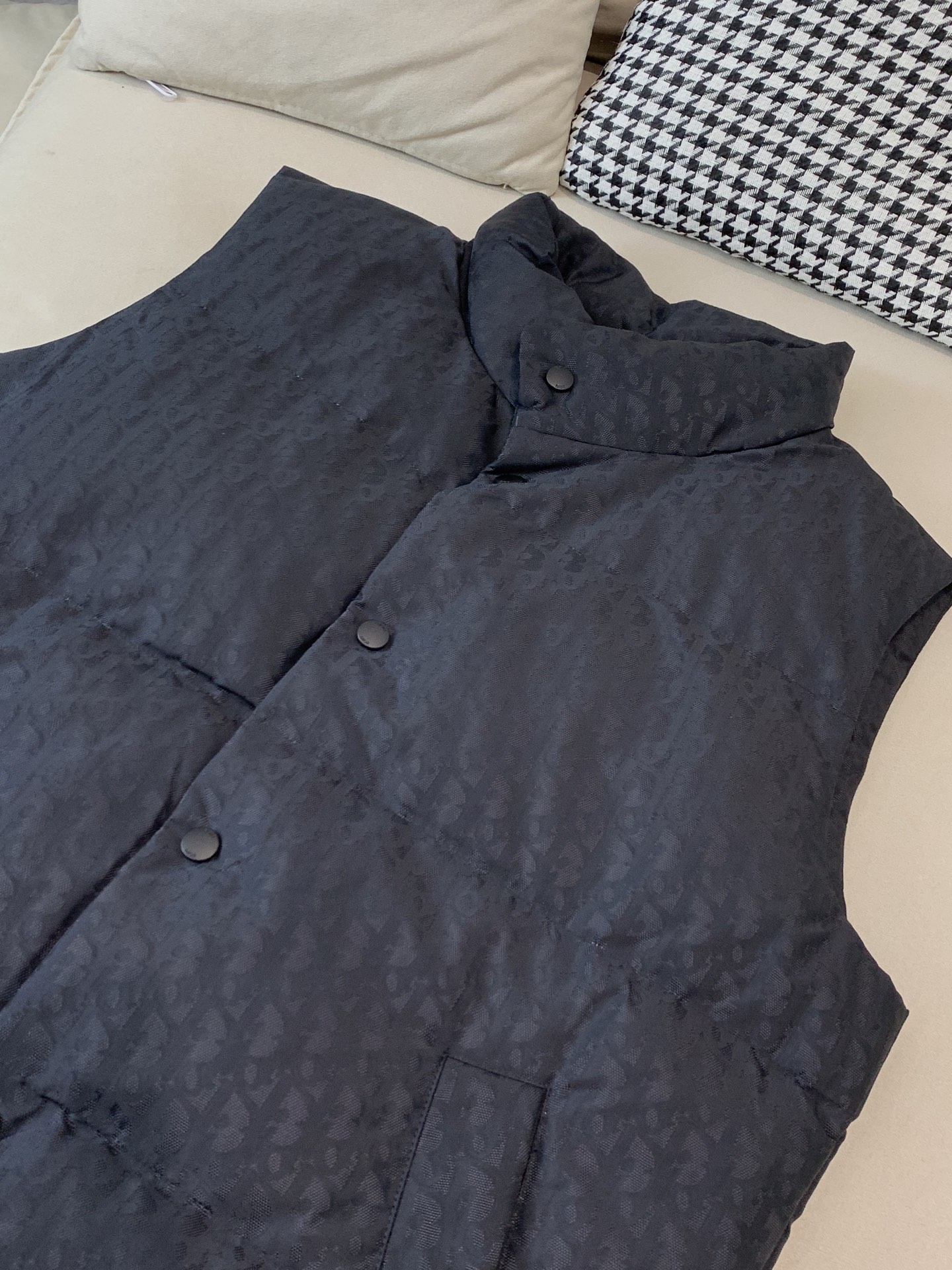 羽绒 Dior/迪奥家25SS爆款满印暗纹提花立领羽绒马甲 绗缝夹克灰色提花科技面料 Oblique 印