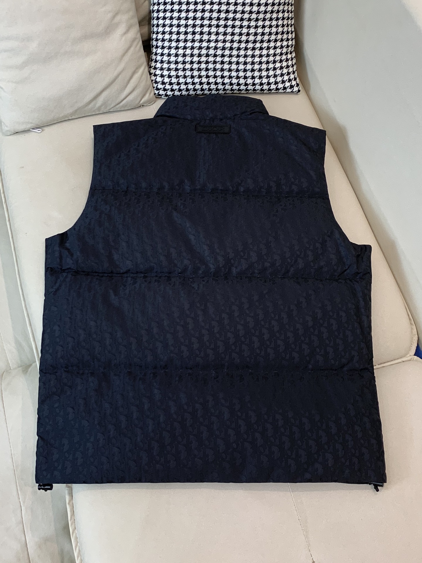 羽绒 Dior/迪奥家25SS爆款满印暗纹提花立领羽绒马甲 绗缝夹克灰色提花科技面料 Oblique 印