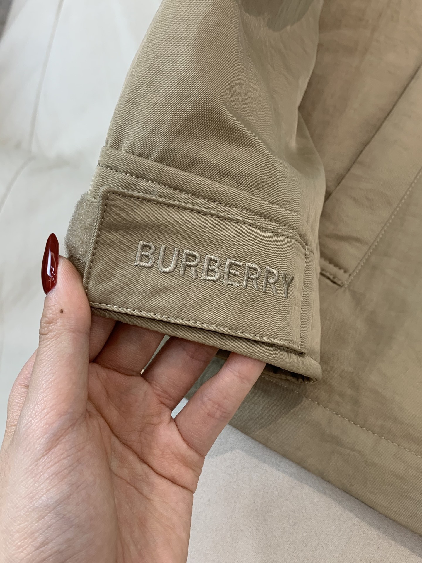 。 羽绒 巴宝莉2025秋冬新款🆕1:1订制五金配件全进口原版定制 欢迎专柜对比 绝对的高品质 采用顶级