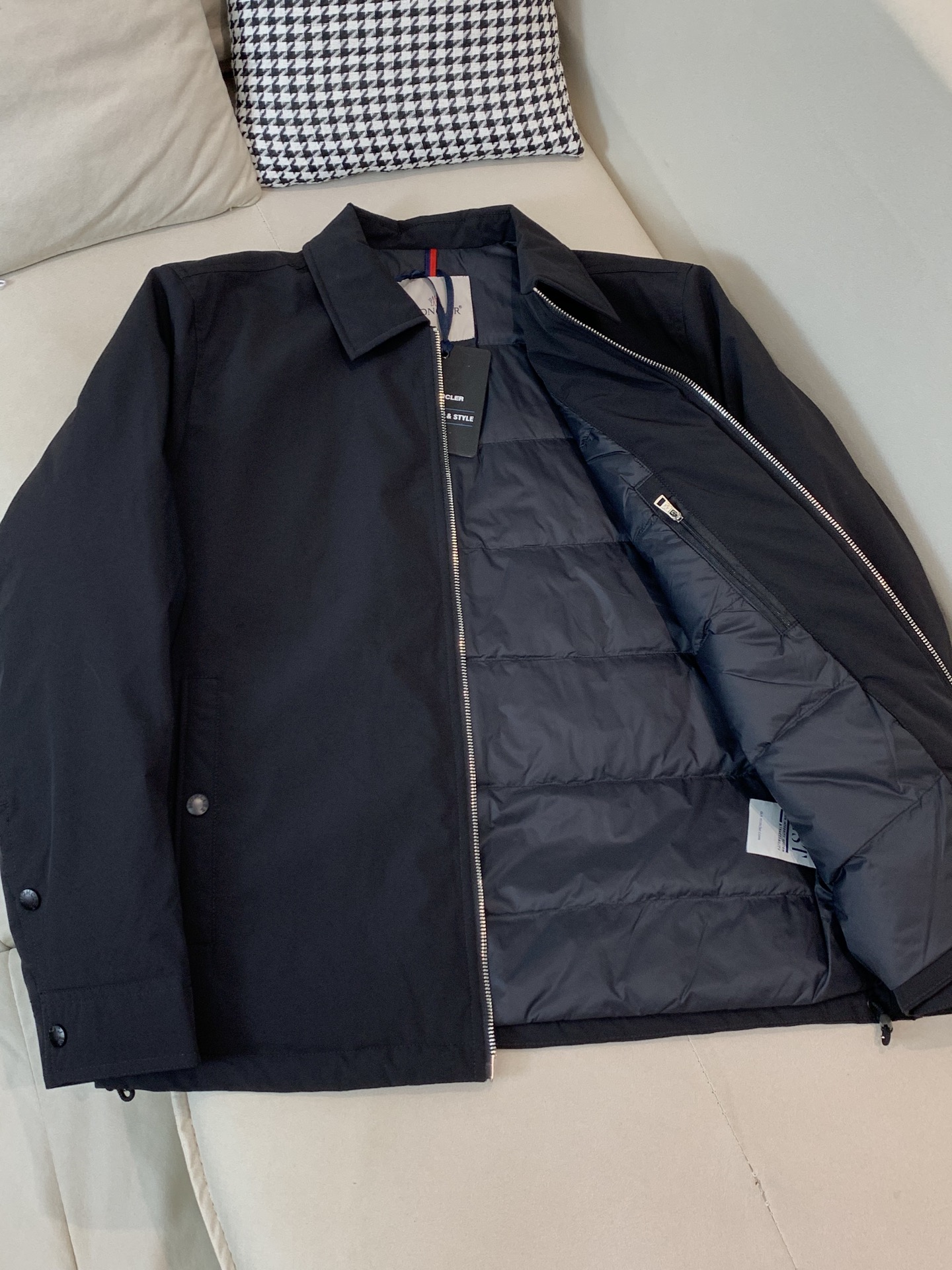 。 羽绒 蒙口羽绒服2025秋冬新款🆕原版1:1订制五金配件全进口原版定制 欢迎专柜对比 绝对的高品质 