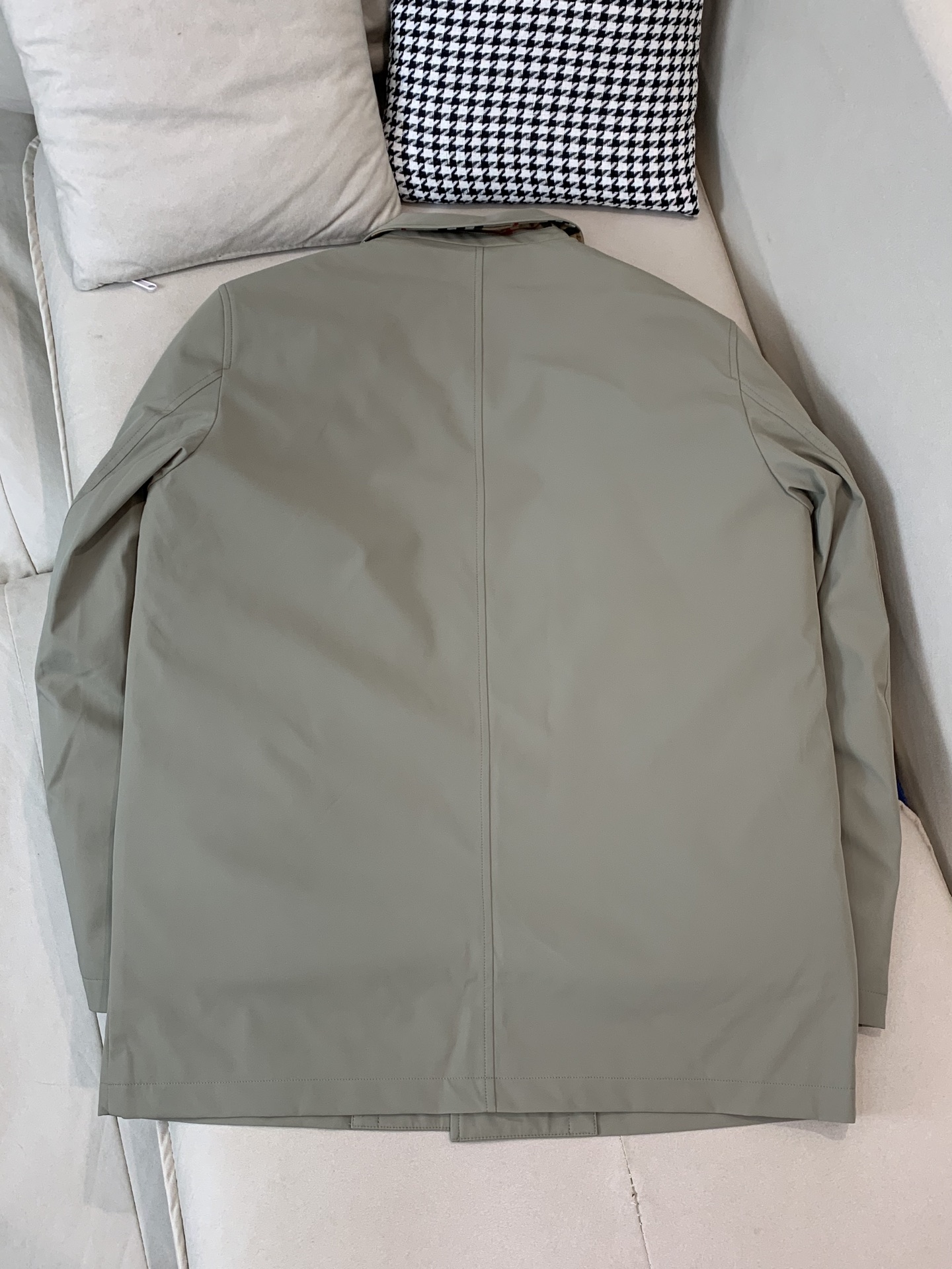 。羽绒 BURBERRY巴宝莉秋冬款男士商务内胆可拆卸羽绒服贸易公司渠道订单，必爆经典单品！！永不过时的