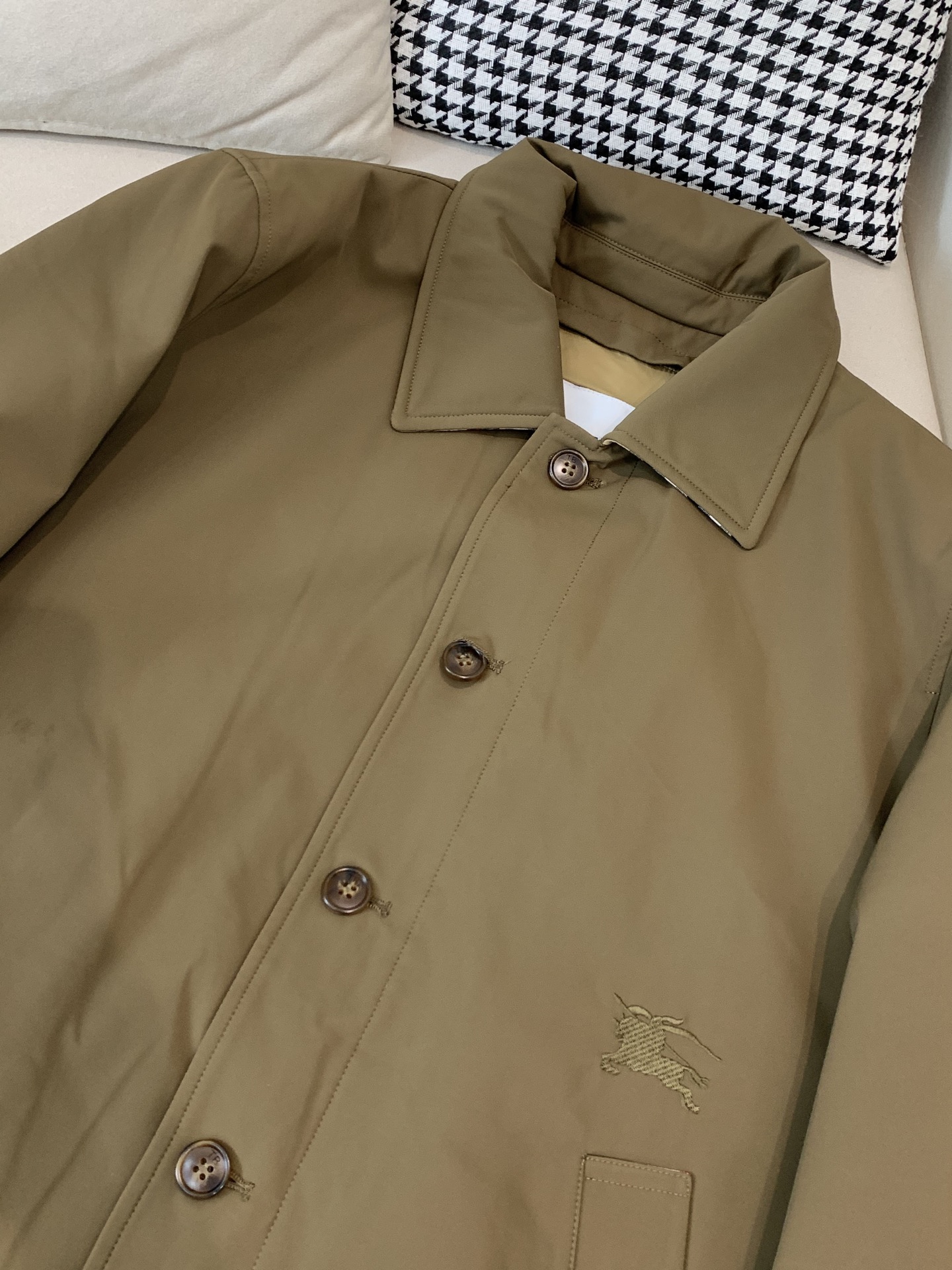 。羽绒 BURBERRY巴宝莉秋冬款男士商务内胆可拆卸羽绒服贸易公司渠道订单，必爆经典单品！！永不过时的