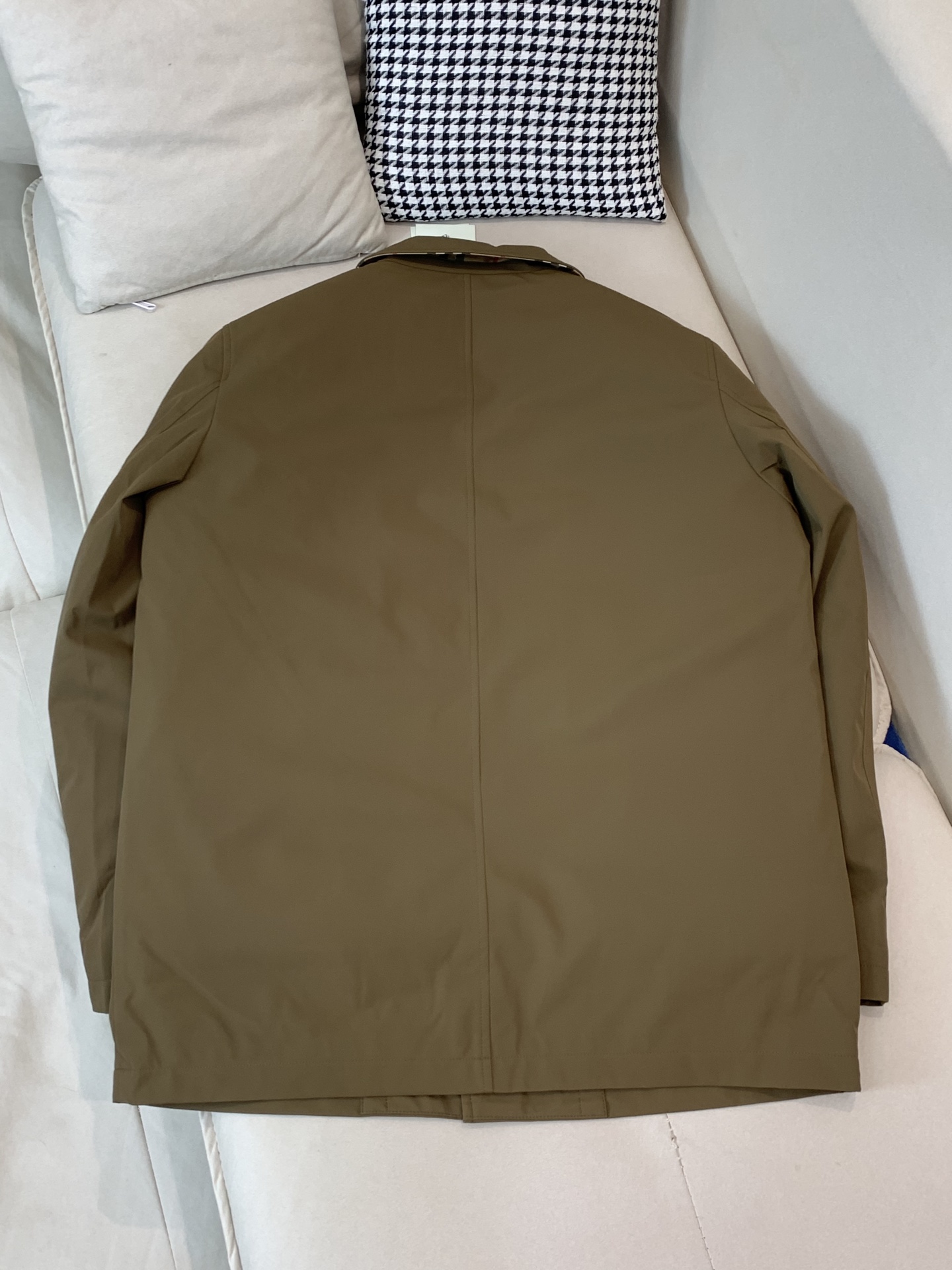 。羽绒 BURBERRY巴宝莉秋冬款男士商务内胆可拆卸羽绒服贸易公司渠道订单，必爆经典单品！！永不过时的