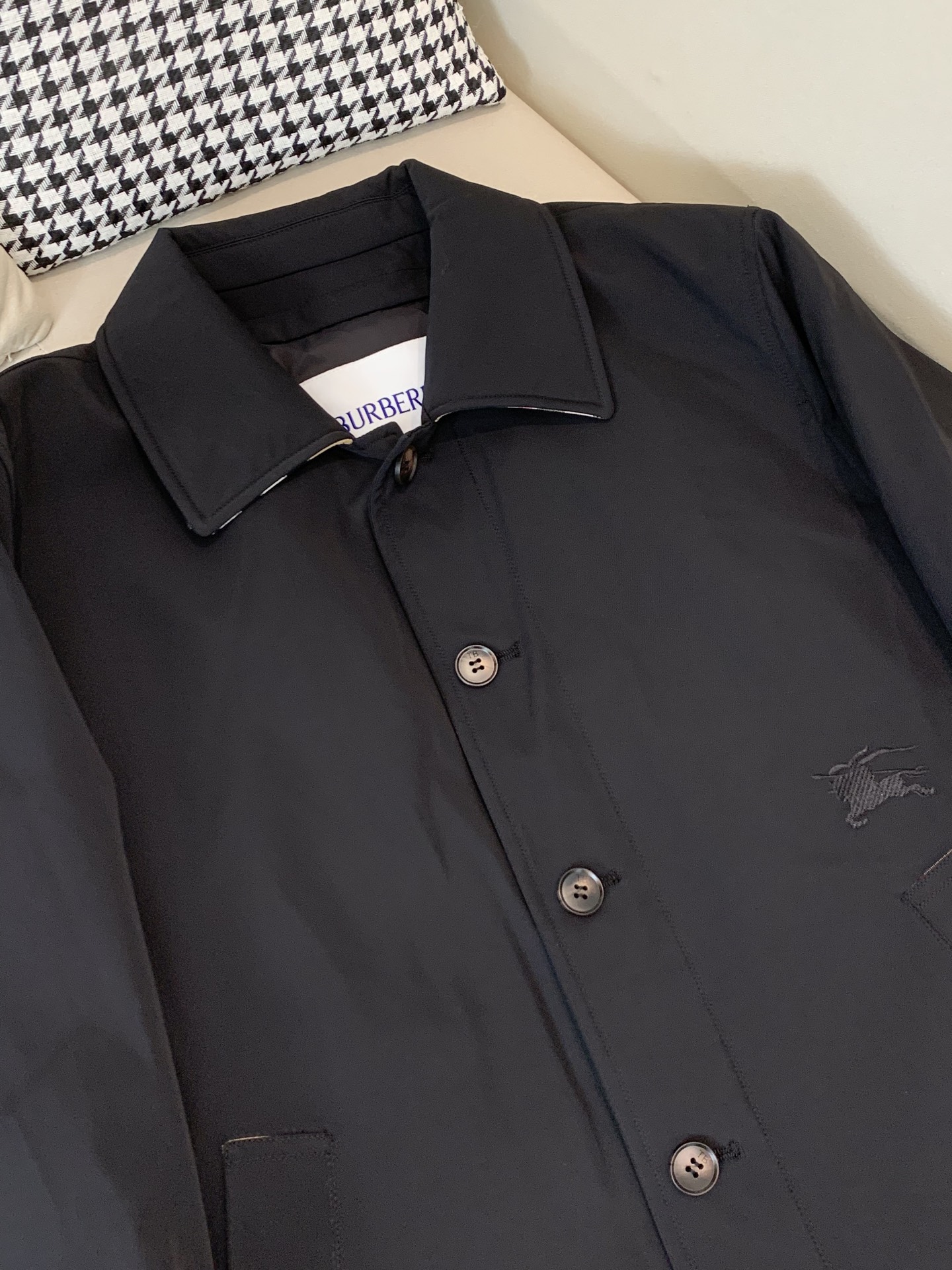 。羽绒 BURBERRY巴宝莉秋冬款男士商务内胆可拆卸羽绒服贸易公司渠道订单，必爆经典单品！！永不过时的