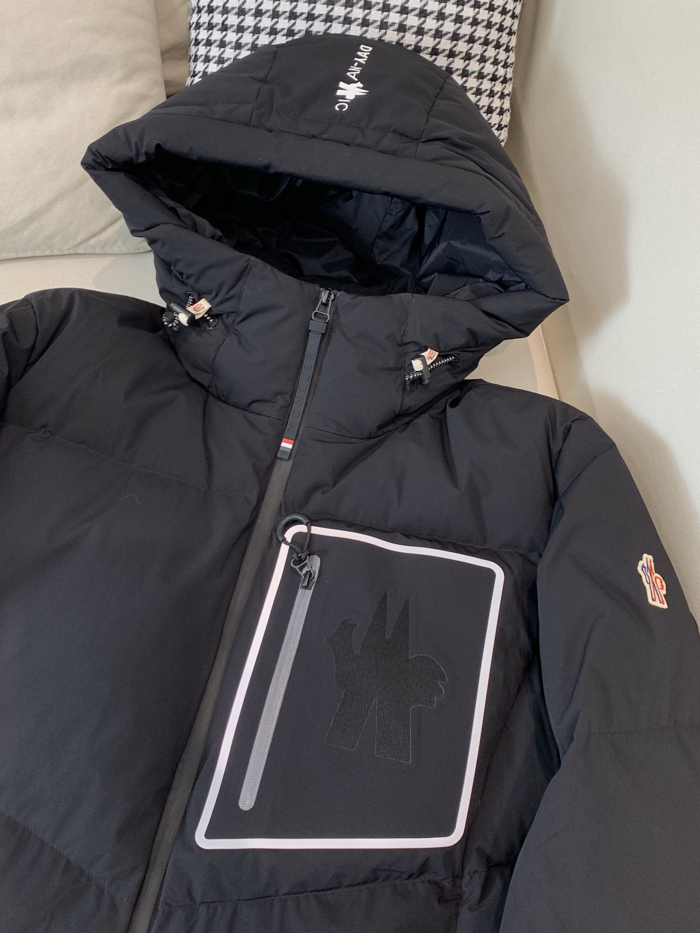 。羽绒2025SS秋冬季新款！蒙口-Moncl*r男士连帽羽绒服，高端轻奢的时尚风格，实穿百搭的款式，上