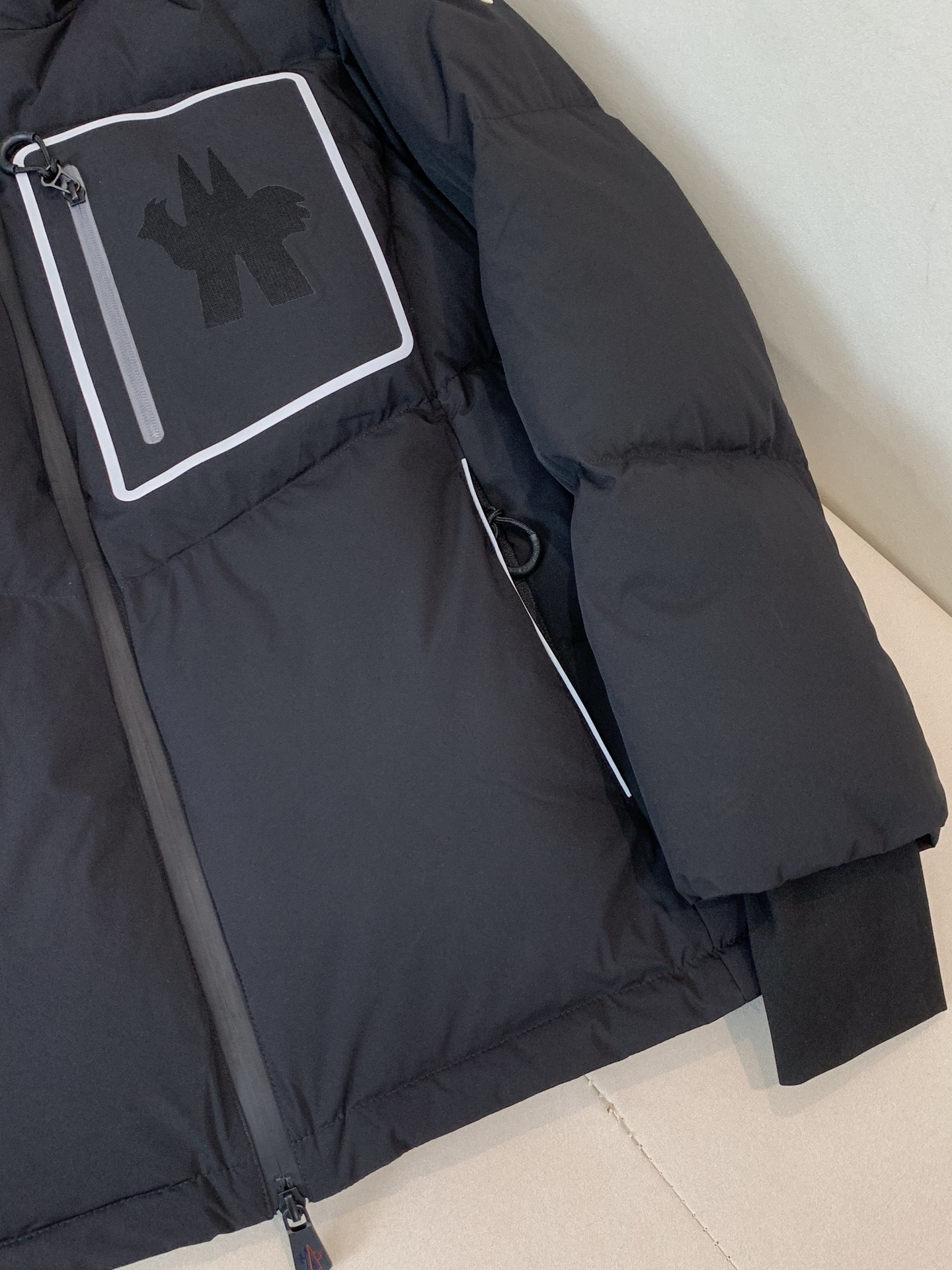 。羽绒2025SS秋冬季新款！蒙口-Moncl*r男士连帽羽绒服，高端轻奢的时尚风格，实穿百搭的款式，上