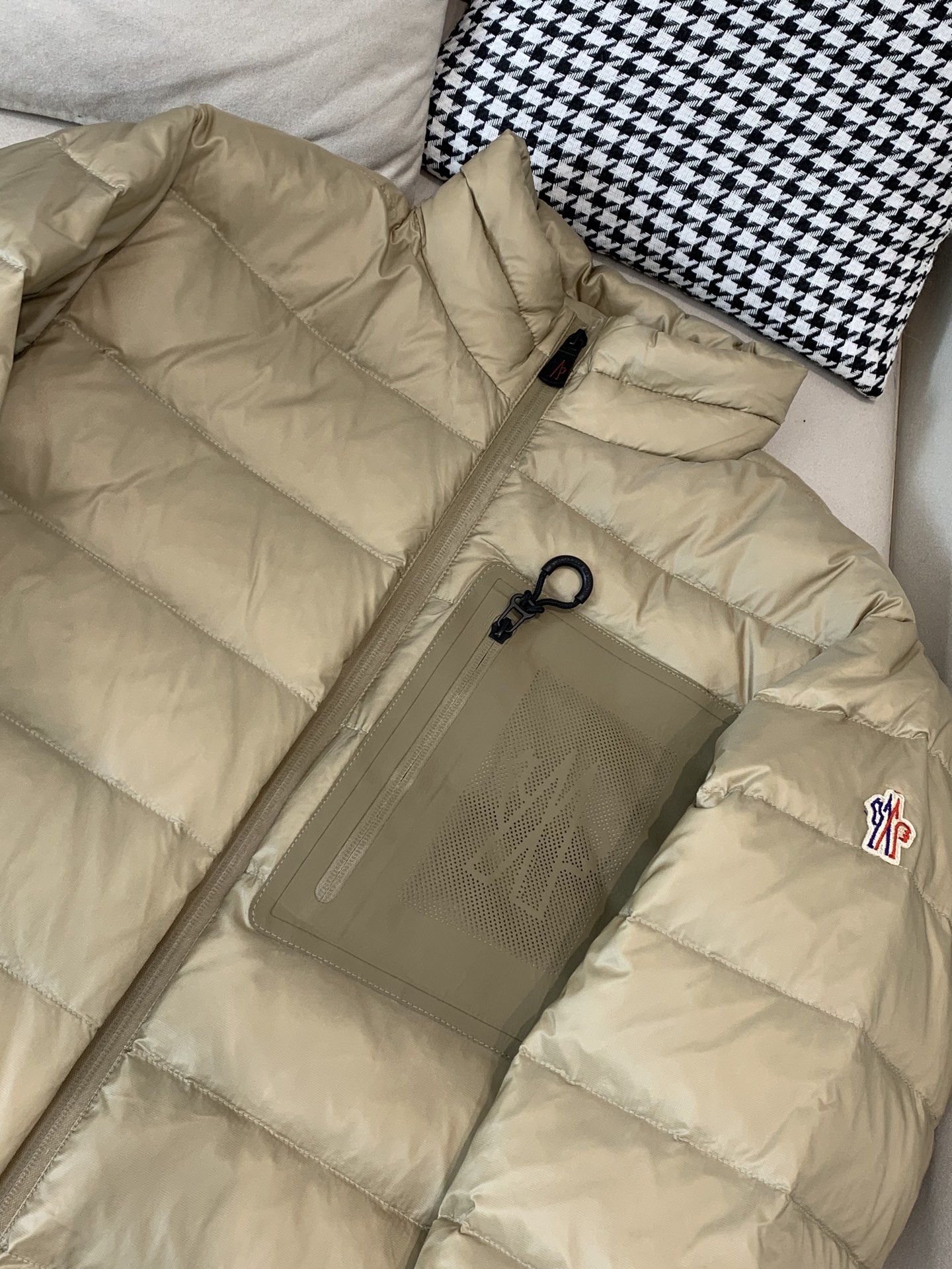 。羽绒 蒙口轻薄羽绒服2025秋冬新款🆕原版1:1订制五金配件全进口原版定制 欢迎专柜对比 绝对的高品质