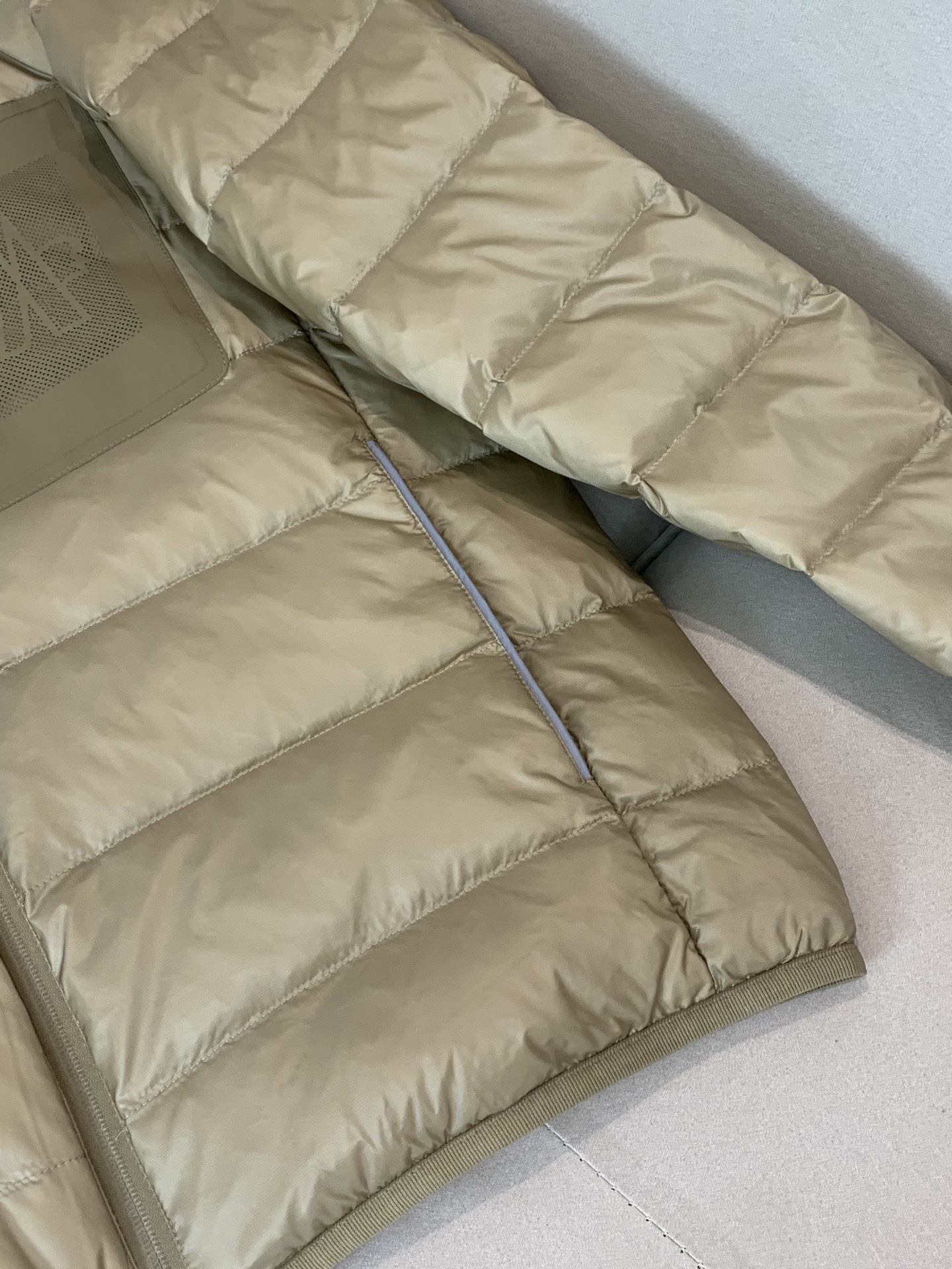 。羽绒 蒙口轻薄羽绒服2025秋冬新款🆕原版1:1订制五金配件全进口原版定制 欢迎专柜对比 绝对的高品质