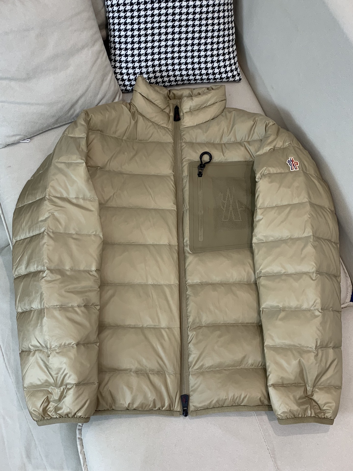 。羽绒 蒙口轻薄羽绒服2025秋冬新款🆕原版1:1订制五金配件全进口原版定制 欢迎专柜对比 绝对的高品质