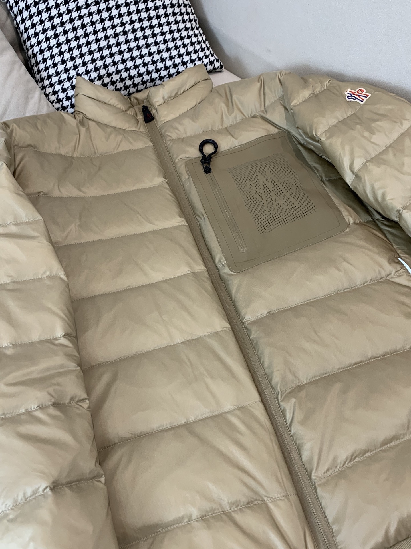 。羽绒 蒙口轻薄羽绒服2025秋冬新款🆕原版1:1订制五金配件全进口原版定制 欢迎专柜对比 绝对的高品质