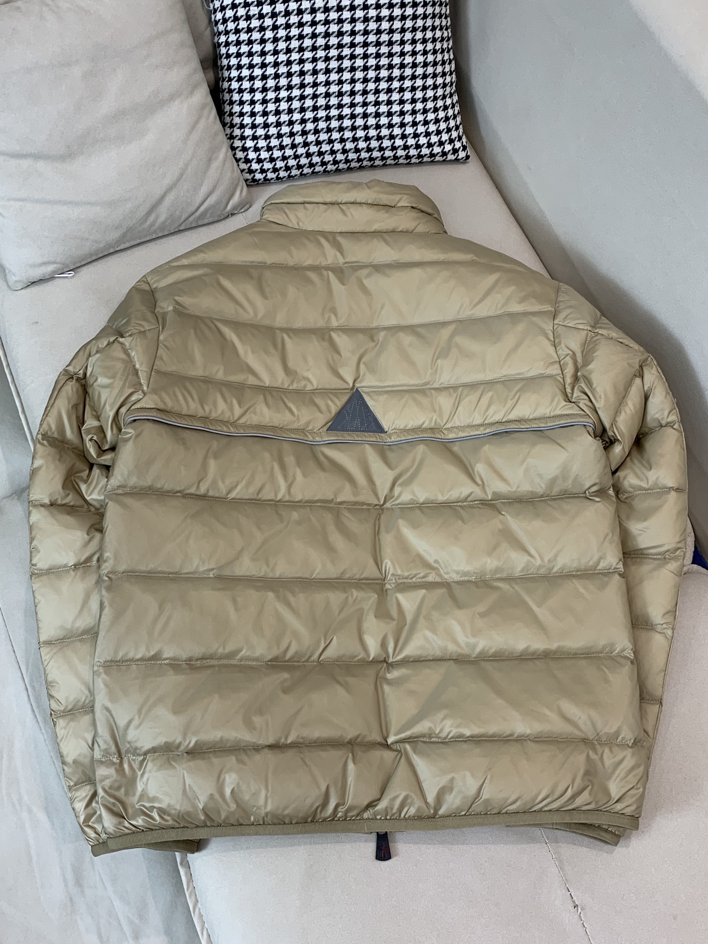 。羽绒 蒙口轻薄羽绒服2025秋冬新款🆕原版1:1订制五金配件全进口原版定制 欢迎专柜对比 绝对的高品质