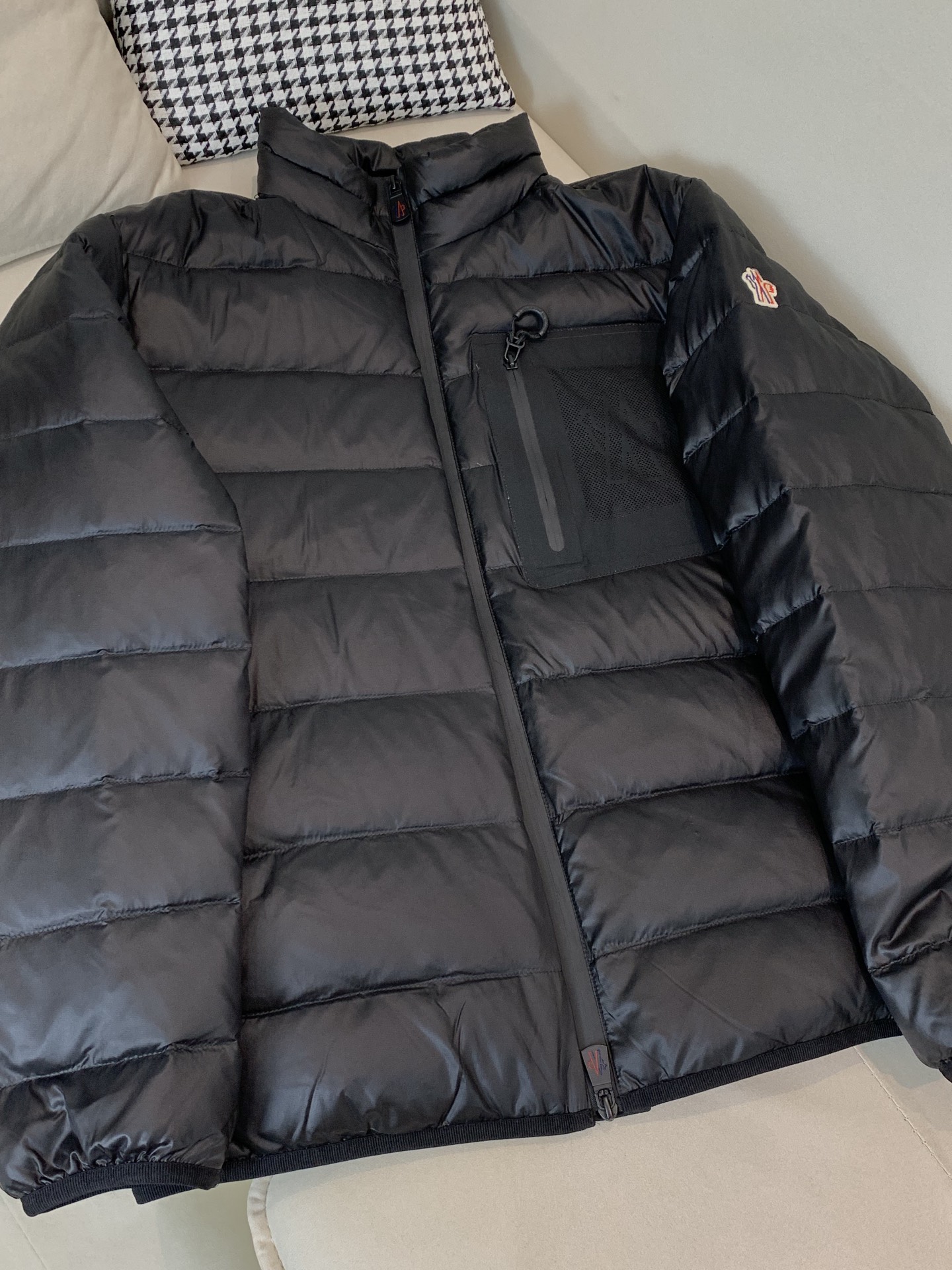 。羽绒 蒙口轻薄羽绒服2025秋冬新款🆕原版1:1订制五金配件全进口原版定制 欢迎专柜对比 绝对的高品质