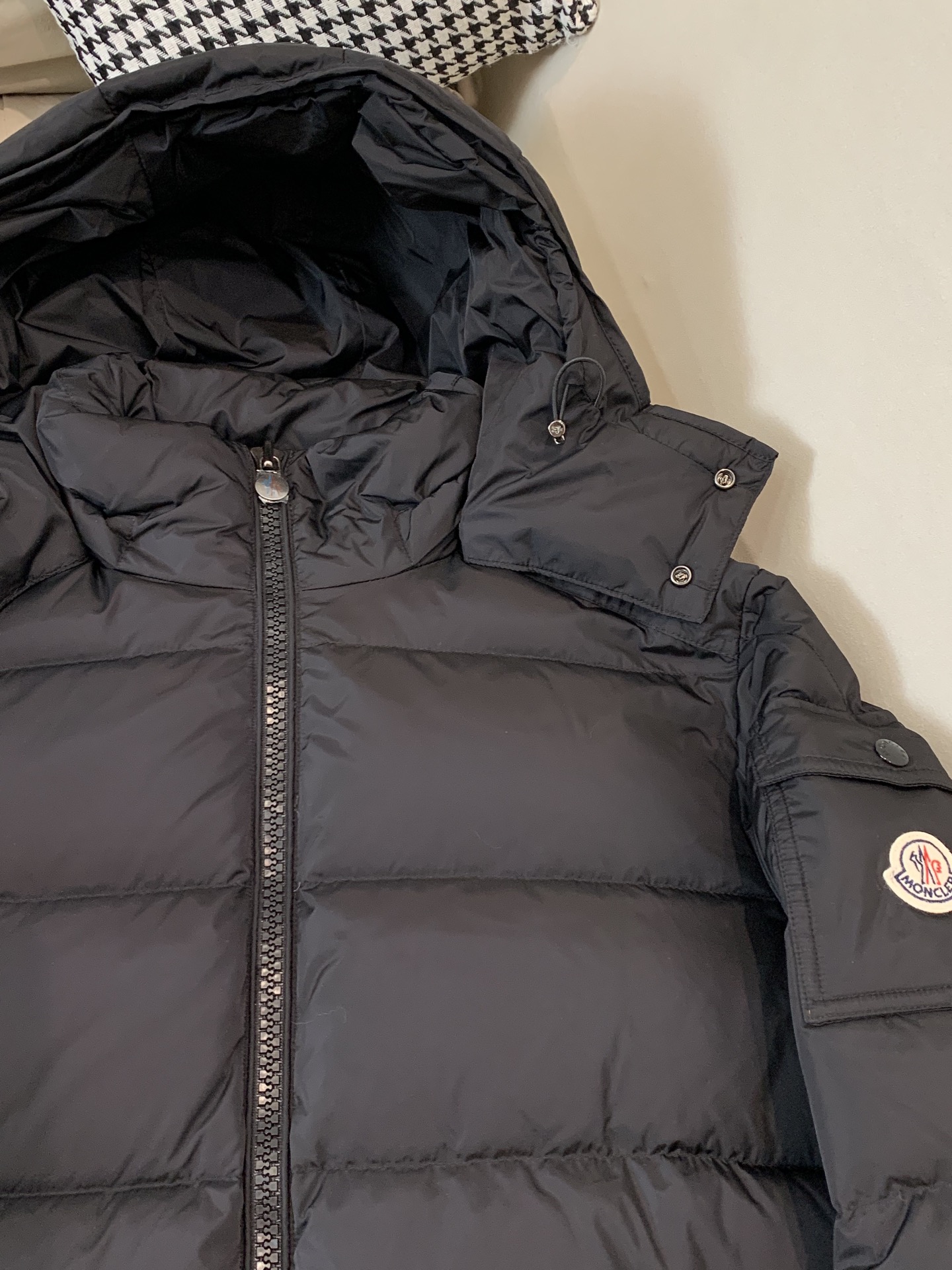 。⬆️Moncler【新品】冬季羽绒服夹克外套..火的一塌糊涂.反季柜台都是要抢的爆款❗️❗️❗️❗️❗