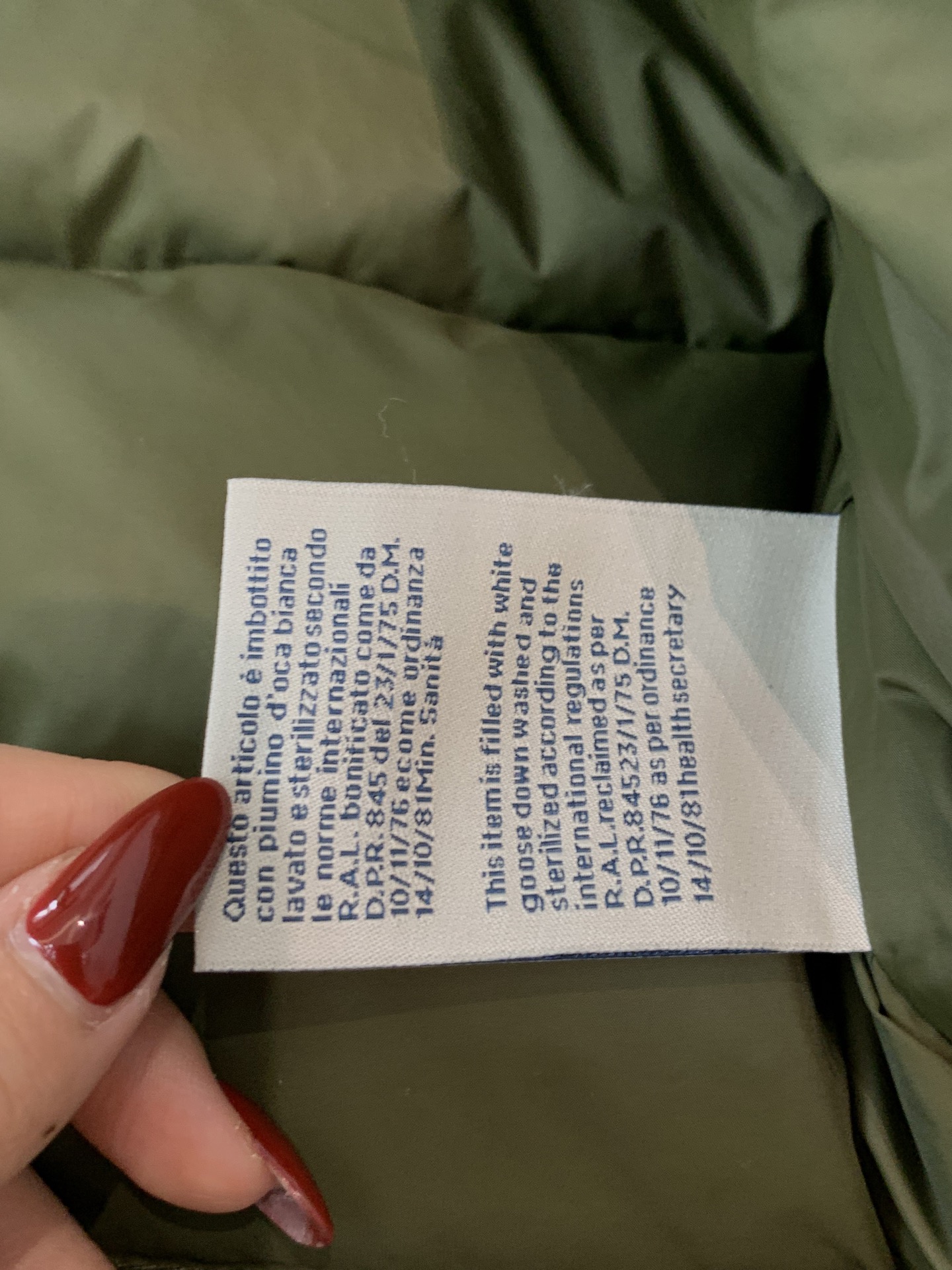 。⬆️Moncler【新品】冬季羽绒服夹克外套..火的一塌糊涂.反季柜台都是要抢的爆款❗️❗️❗️❗️❗