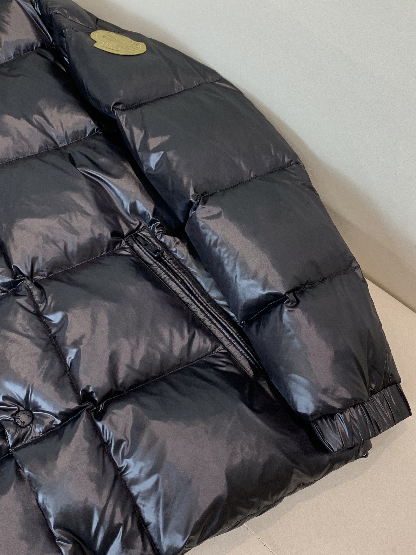 。2025秋冬新款🆕羽绒服 原版1:1订制五金配件全进口原版定制 欢迎专柜对比 绝对的高品质 采用顶级9