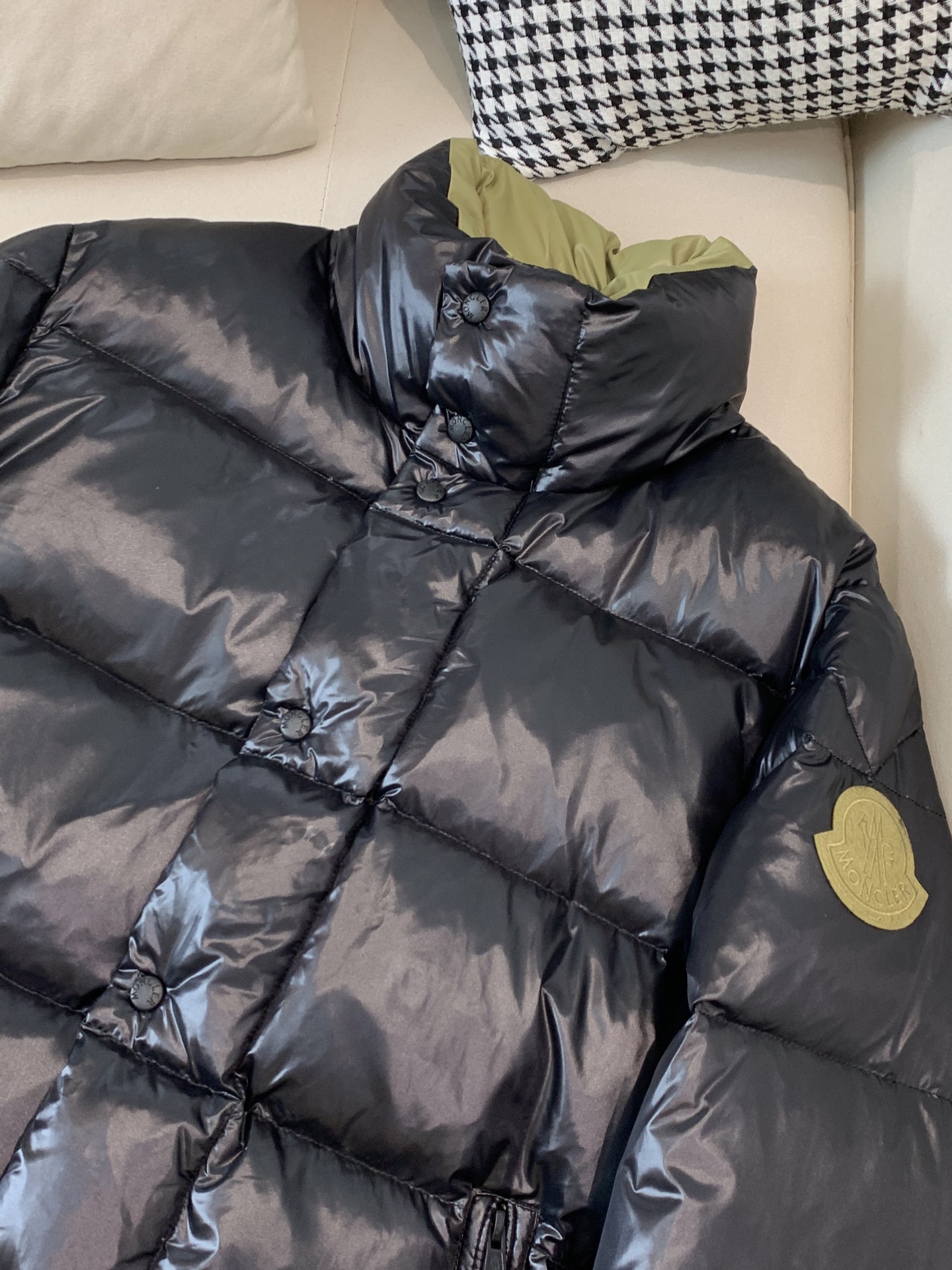 。2025秋冬新款🆕羽绒服 原版1:1订制五金配件全进口原版定制 欢迎专柜对比 绝对的高品质 采用顶级9