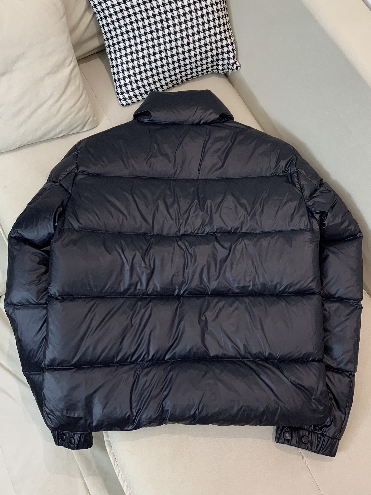 2025SS秋冬季出品新款！-Moncl*r立领羽绒服，内填充国产新白鸭绒 男士轻奢时尚休闲连帽羽绒服整