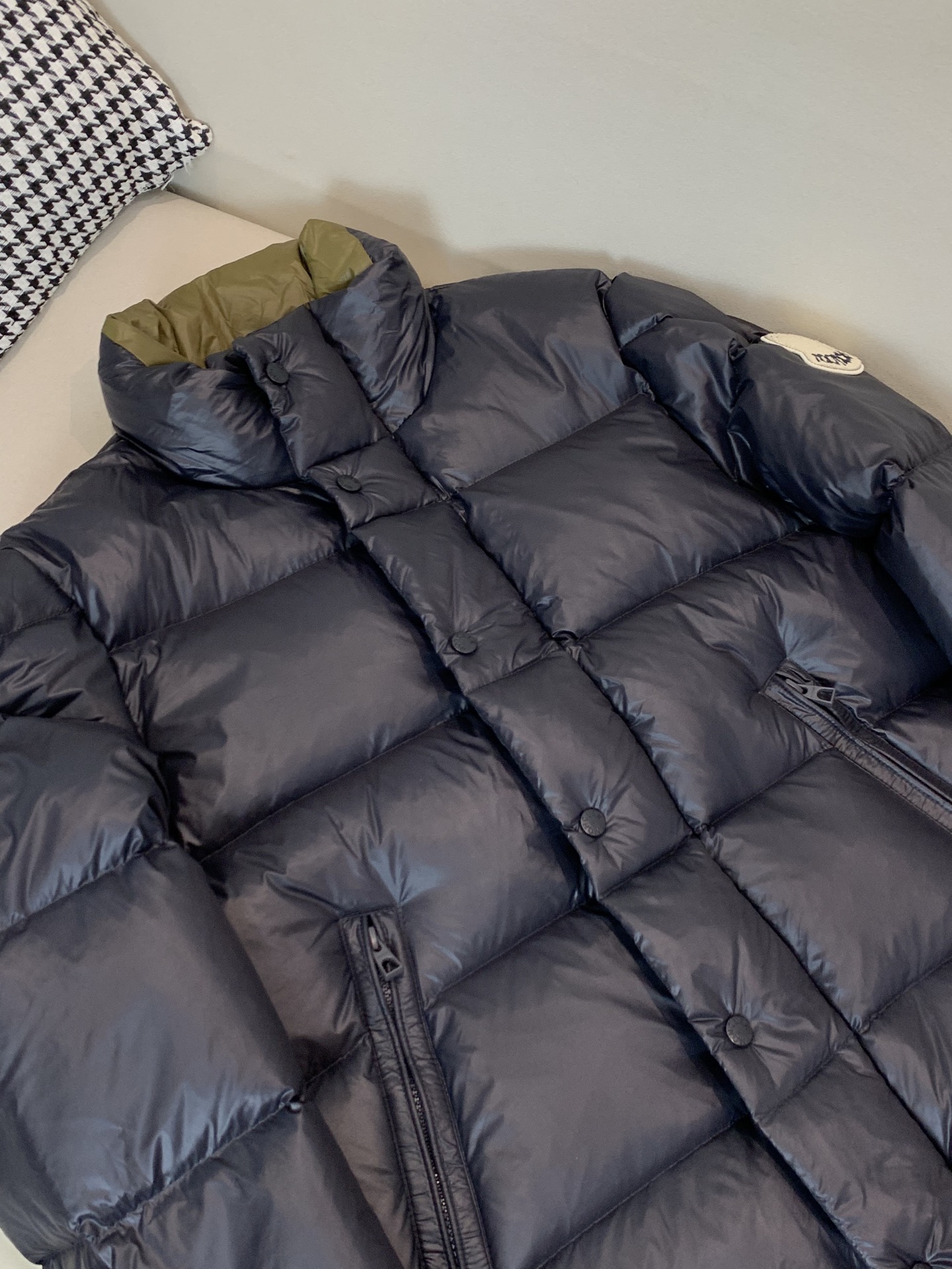 2025SS秋冬季出品新款！-Moncl*r立领羽绒服，内填充国产新白鸭绒 男士轻奢时尚休闲连帽羽绒服整