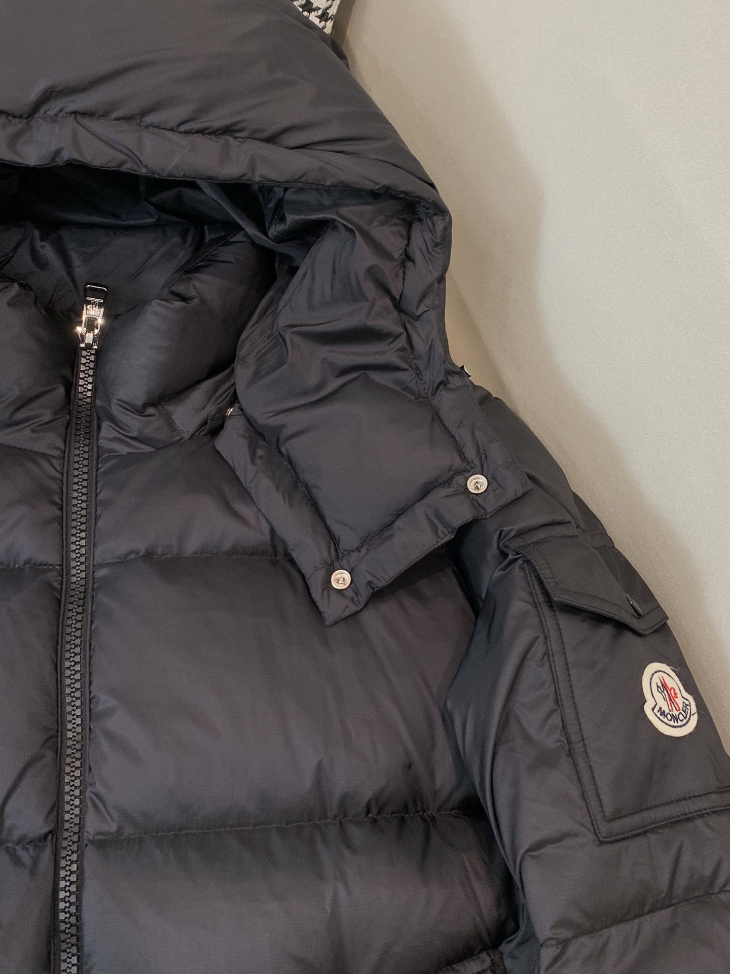 。羽绒 2025SS秋冬季出品新款！-Moncl*r连帽羽绒服夹克外套 采用新国标90白鸭绒 帽子可拆卸