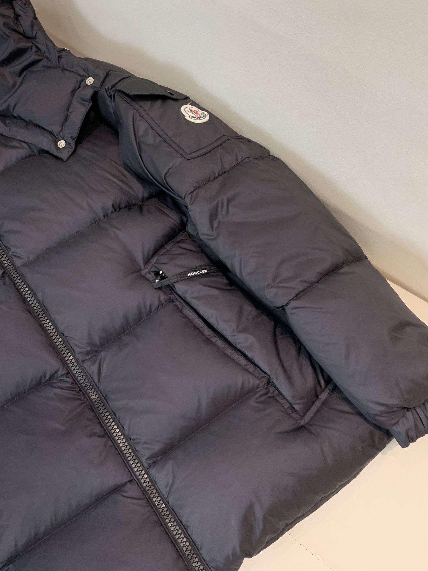 。羽绒 2025SS秋冬季出品新款！-Moncl*r连帽羽绒服夹克外套 采用新国标90白鸭绒 帽子可拆卸