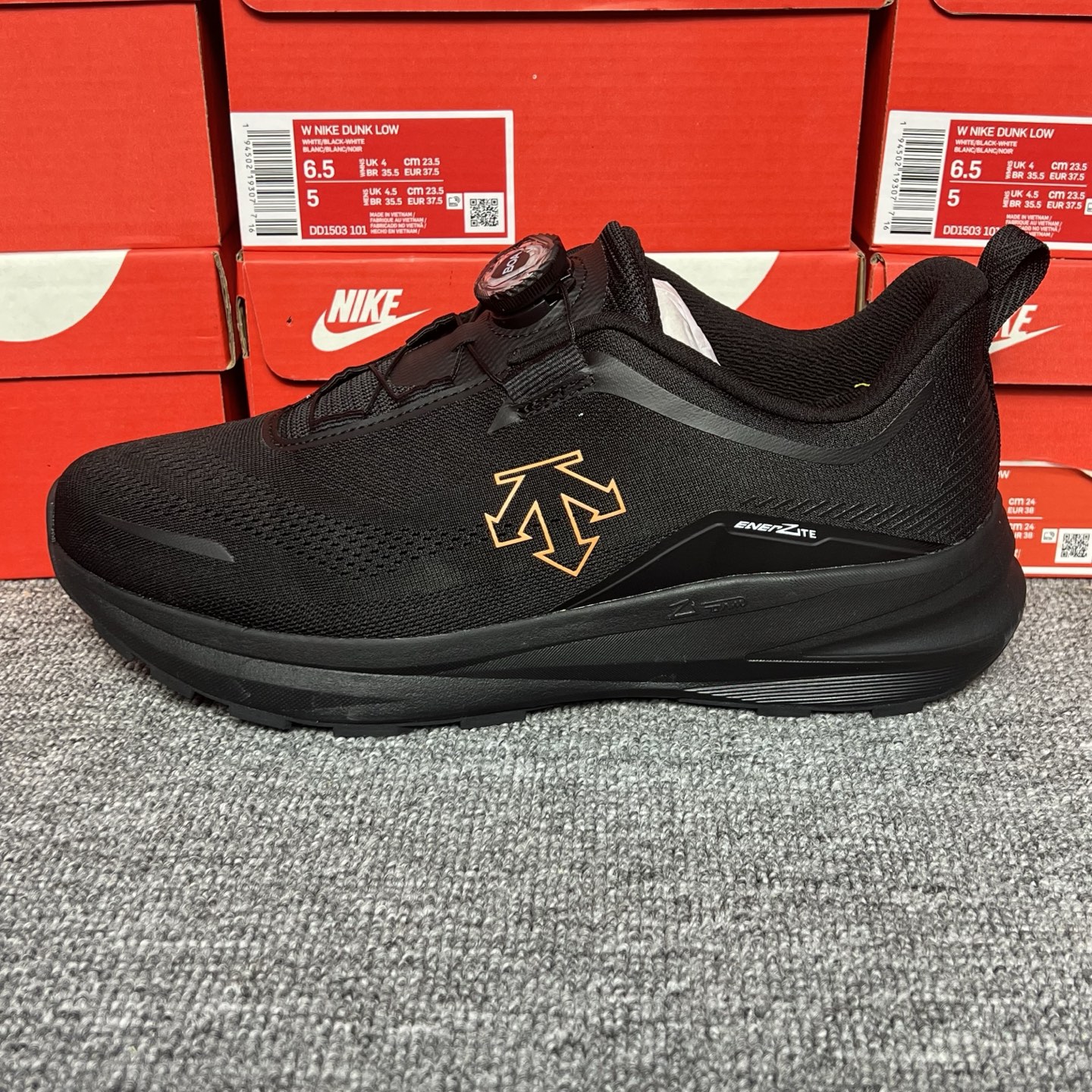 迪桑特DESCENTE LAVITATE TRAIL WIRE 3.0 舒适百搭防滑耐磨 低帮 休闲跑步鞋 尺码：39-45 编码：BC431256