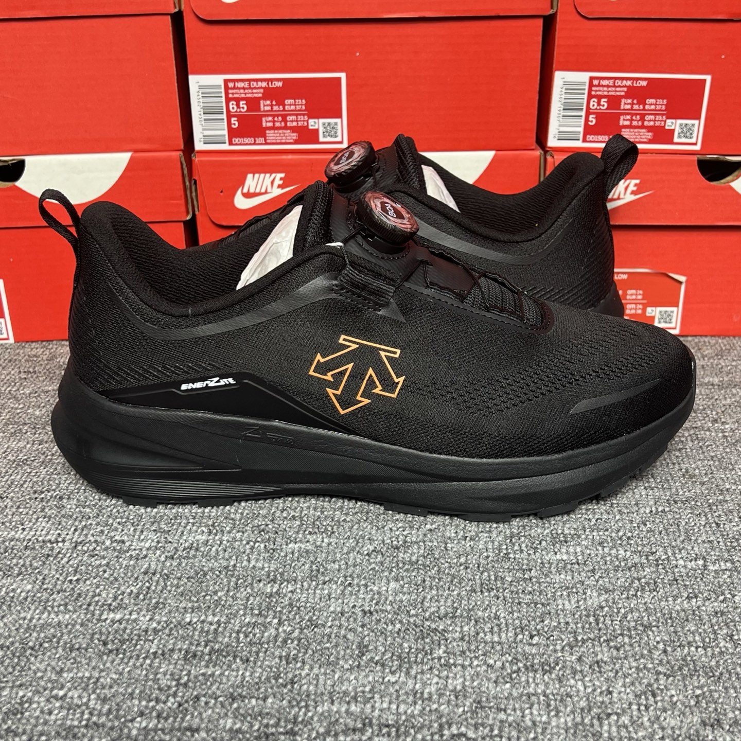 迪桑特DESCENTE LAVITATE TRAIL WIRE 3.0 舒适百搭防滑耐磨 低帮 休闲跑步鞋 尺码：39-45 编码：BC431256