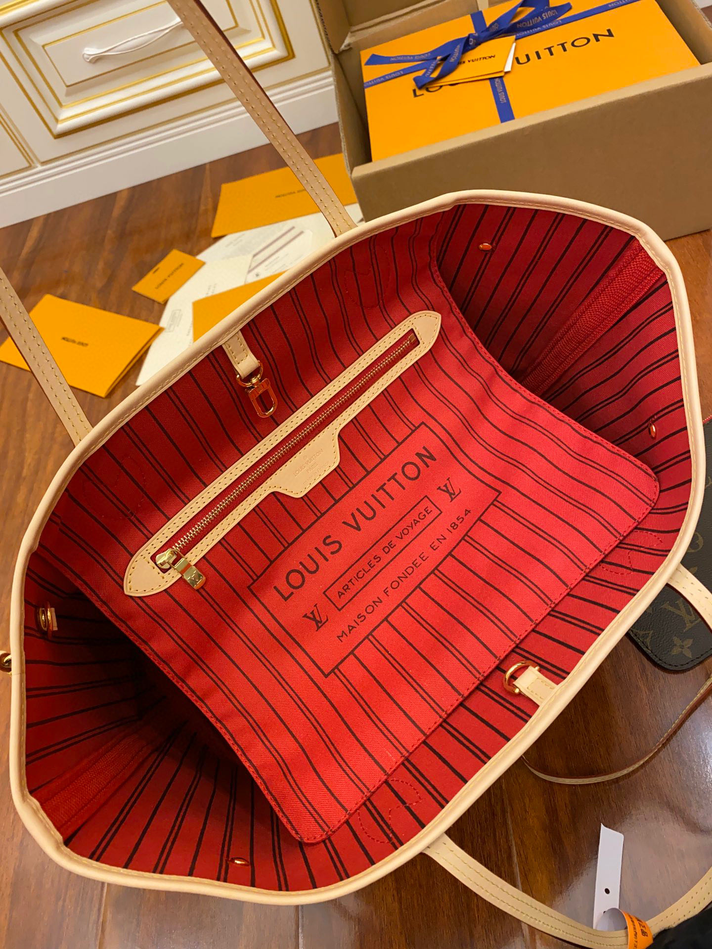 M46987私品(163动态UID )进口菱形面料 (品质第九次升级,进口原厂皮.专柜同步,动态电子芯片