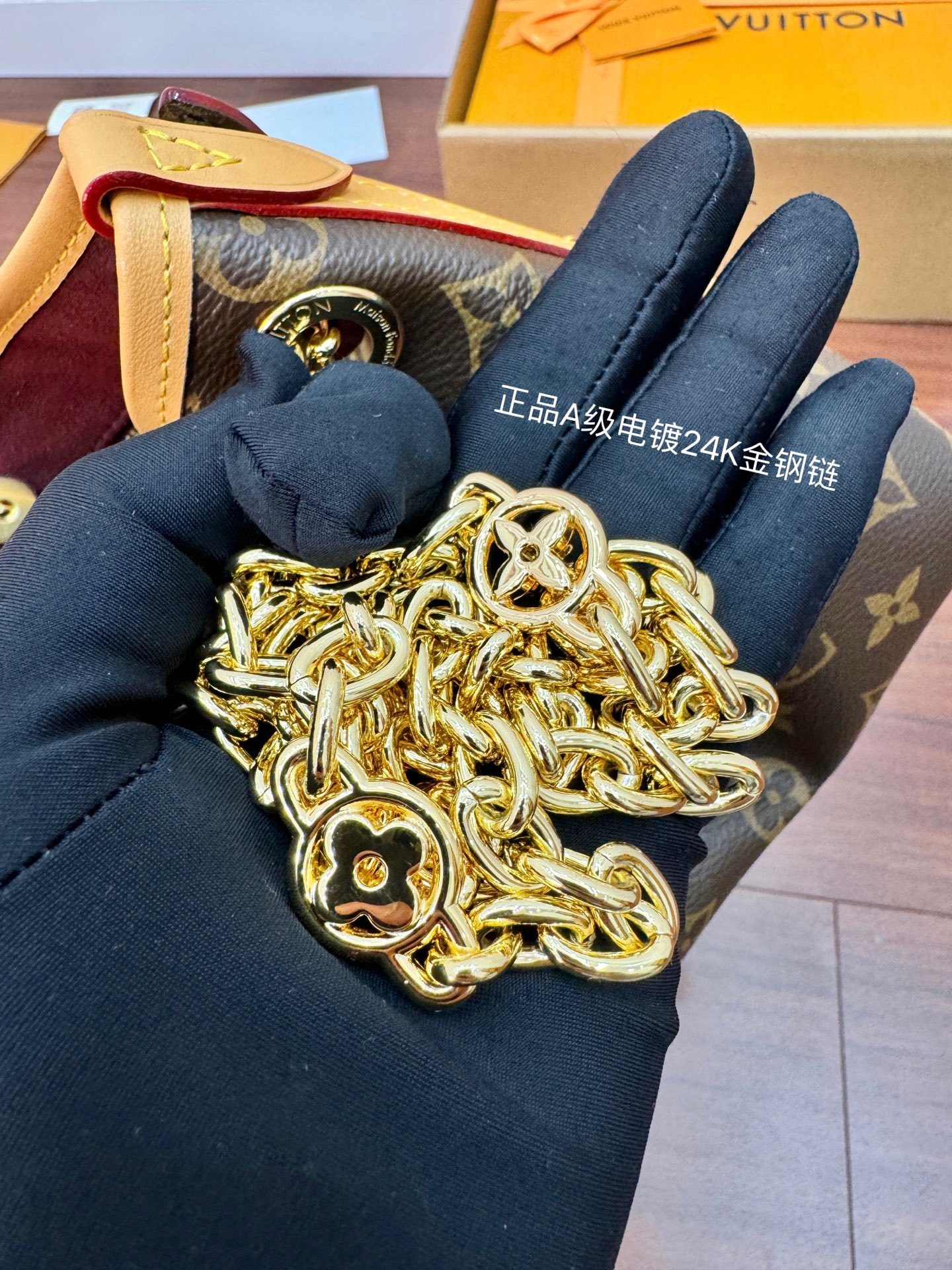 M13014私品(163动态UID )进口菱形面料 (品质第九次升级,进口原厂皮.专柜同步,动态电子芯片