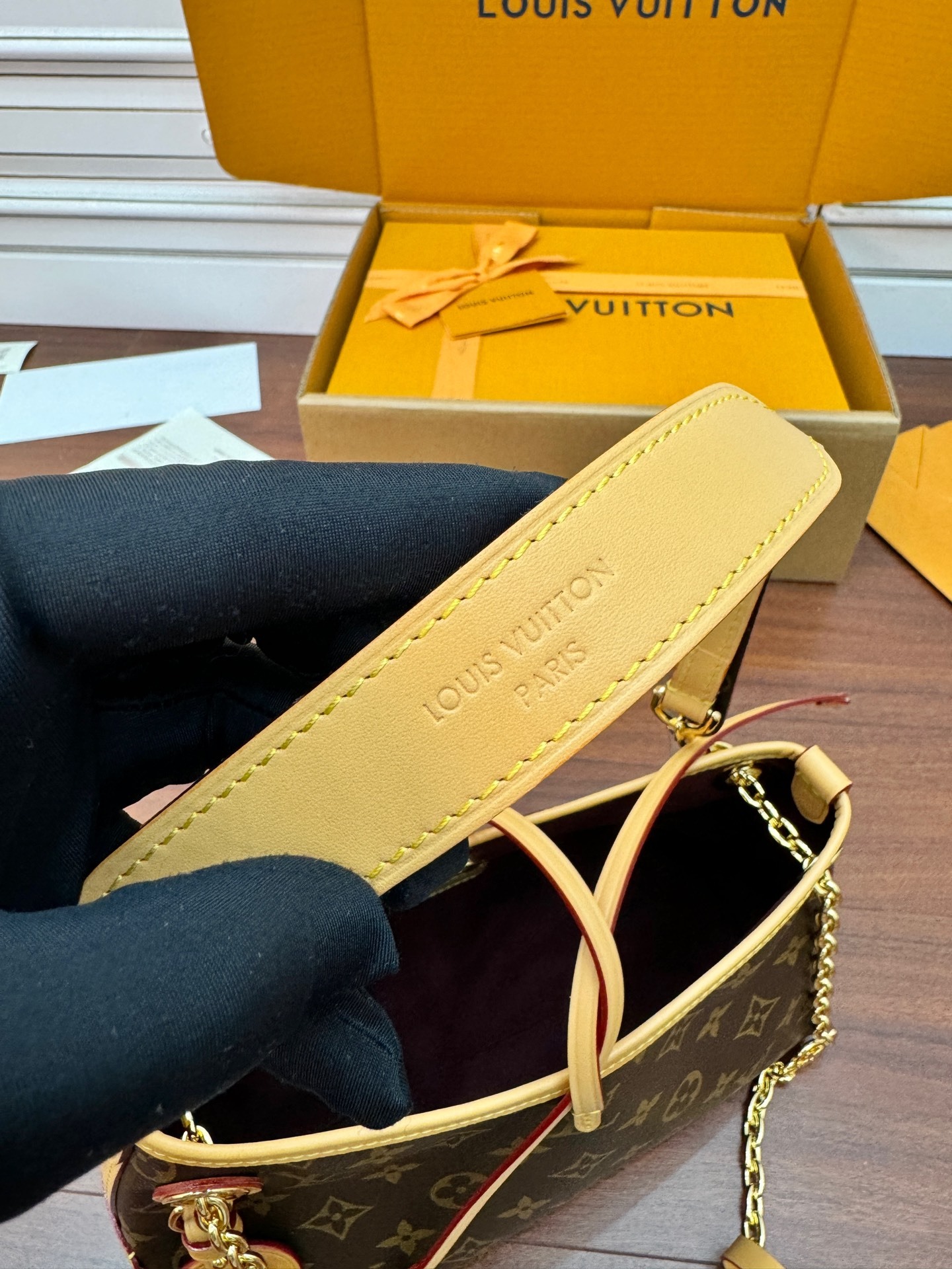 M13014私品(163动态UID )进口菱形面料 (品质第九次升级,进口原厂皮.专柜同步,动态电子芯片