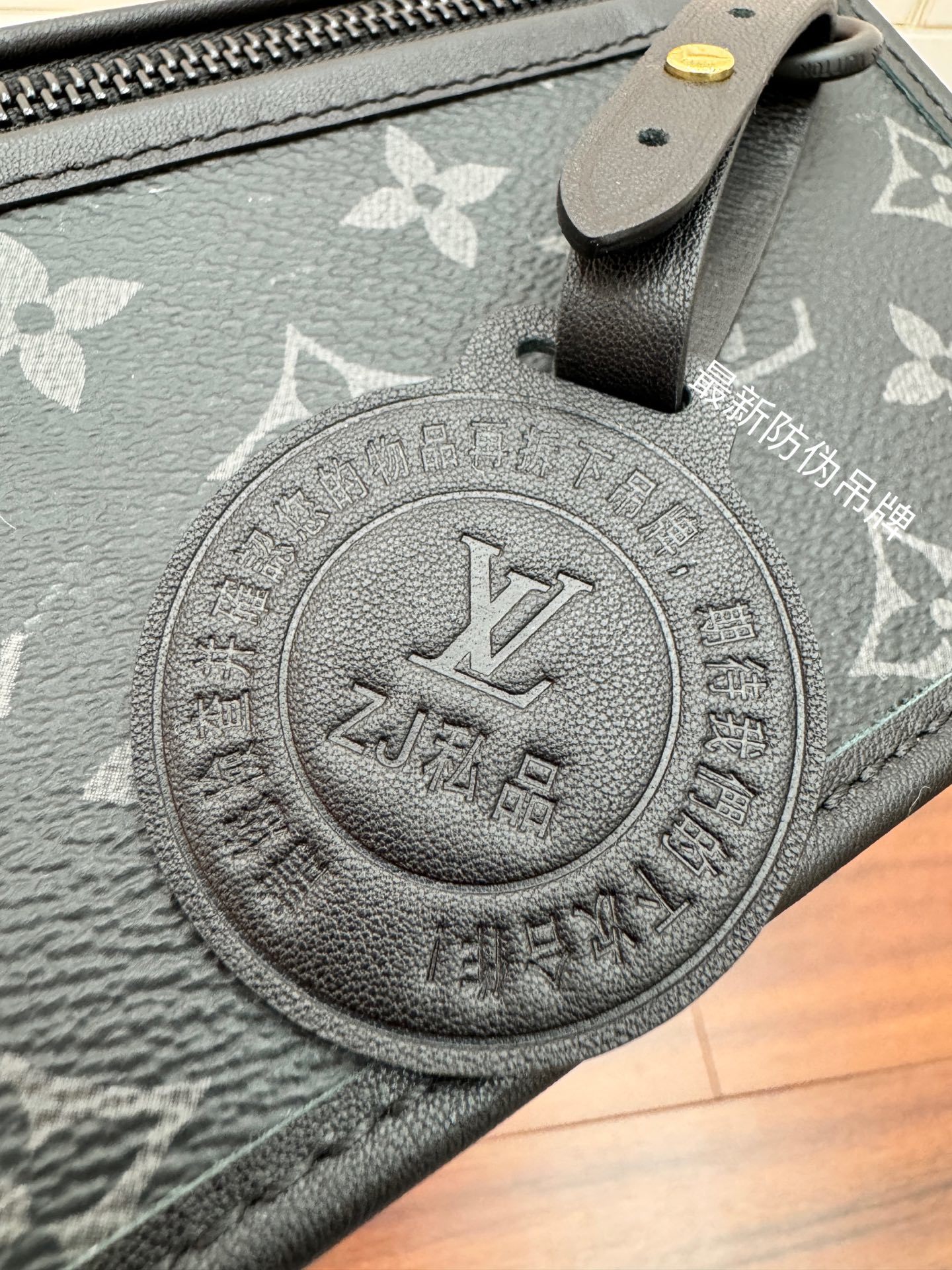 M12599私品(163动态UID )进口菱形面料 (品质第九次升级,进口原厂皮.专柜同步,动态电子芯片