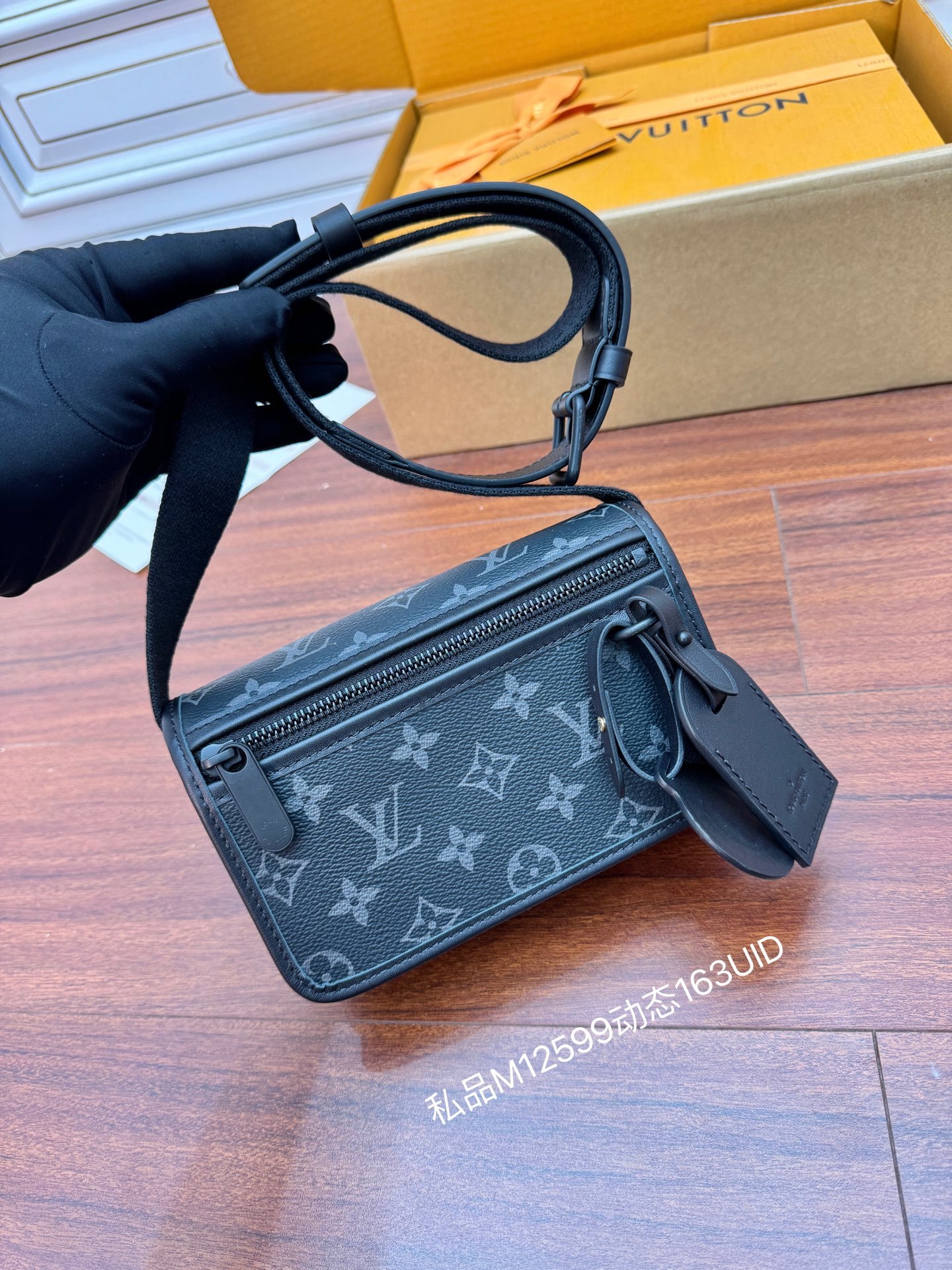 M12599私品(163动态UID )进口菱形面料 (品质第九次升级,进口原厂皮.专柜同步,动态电子芯片