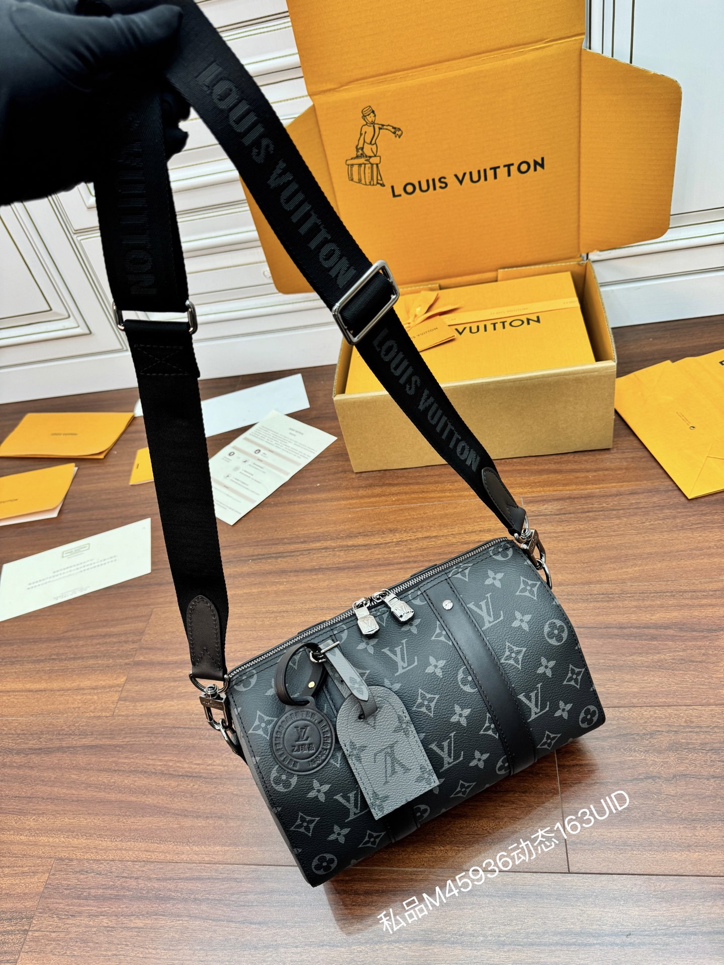 M45936私品（163动态UID ）进口菱形面料 （品质第九次升级，进口原厂皮．专柜同步，动态电子芯片