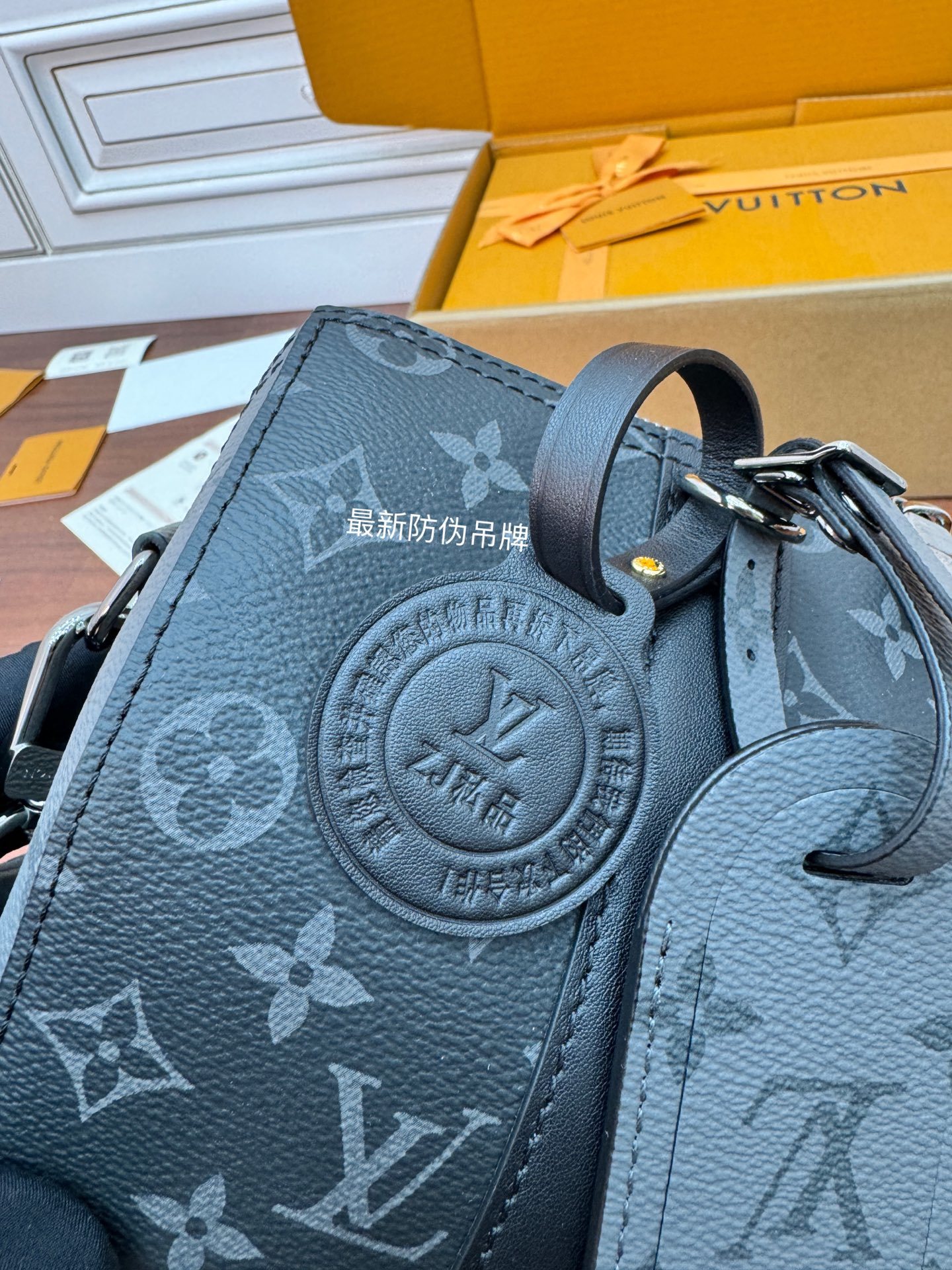 M45936私品(163动态UID )进口菱形面料 (品质第九次升级,进口原厂皮.专柜同步,动态电子芯片