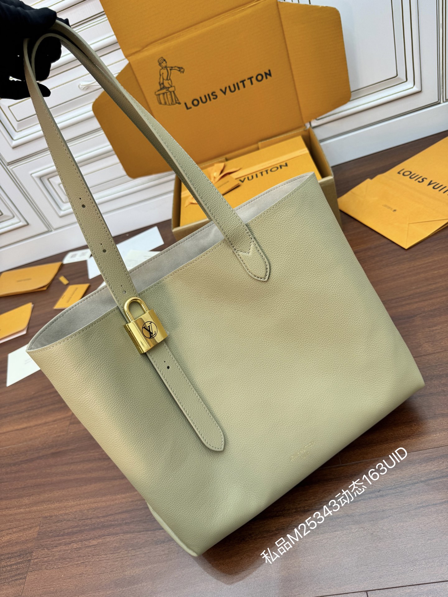 M25343私品（163动态UID ）进口菱形面料 （品质第九次升级，进口原厂皮．专柜同步，动态电子芯片