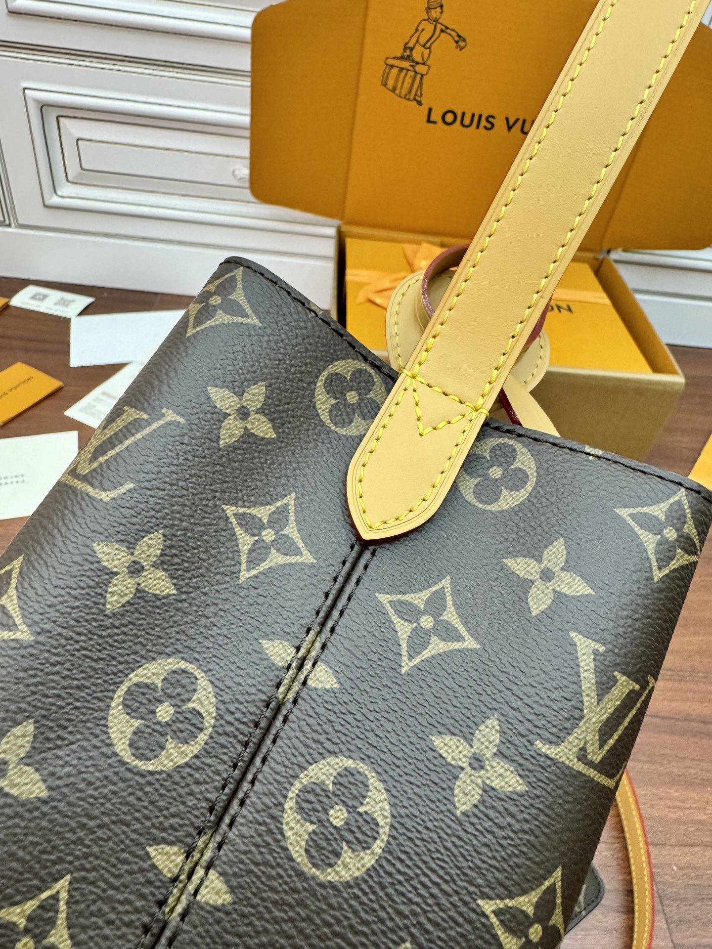 M12925私品(163动态UID )进口菱形面料 (品质第九次升级,进口原厂皮.专柜同步,动态电子芯片