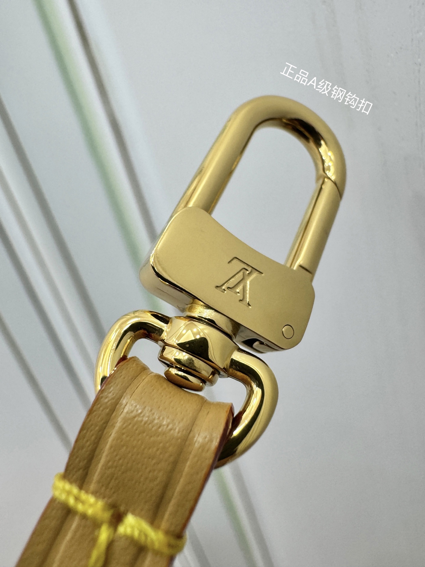 M12926私品(163动态UID )进口菱形面料 (品质第九次升级,进口原厂皮.专柜同步,动态电子芯片