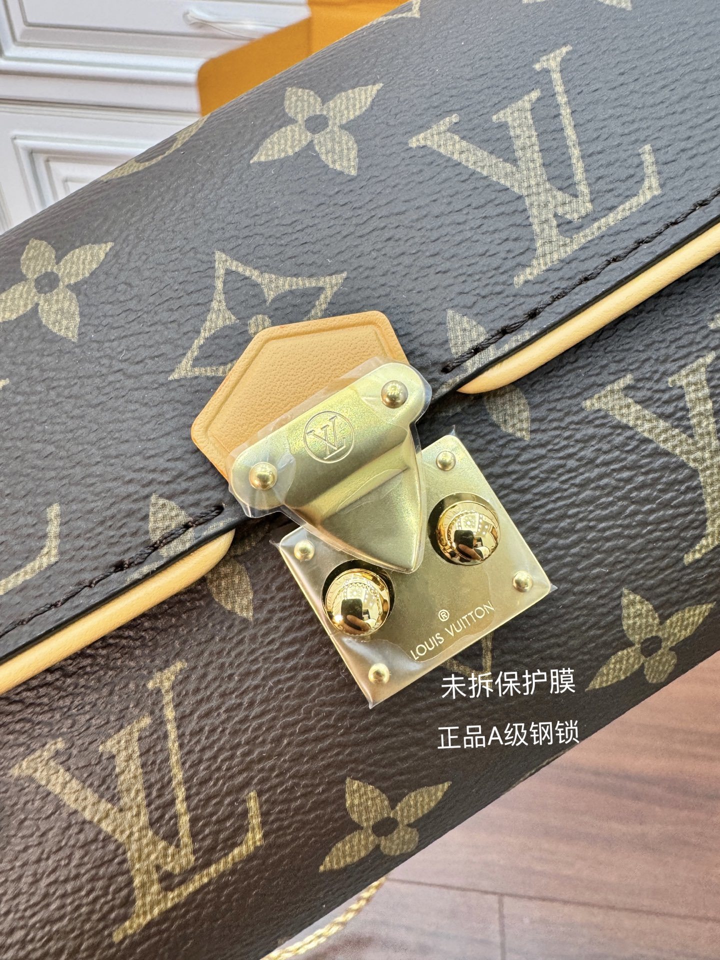 M13566私品(163动态UID )进口菱形面料 (品质第九次升级,进口原厂皮.专柜同步,动态电子芯片