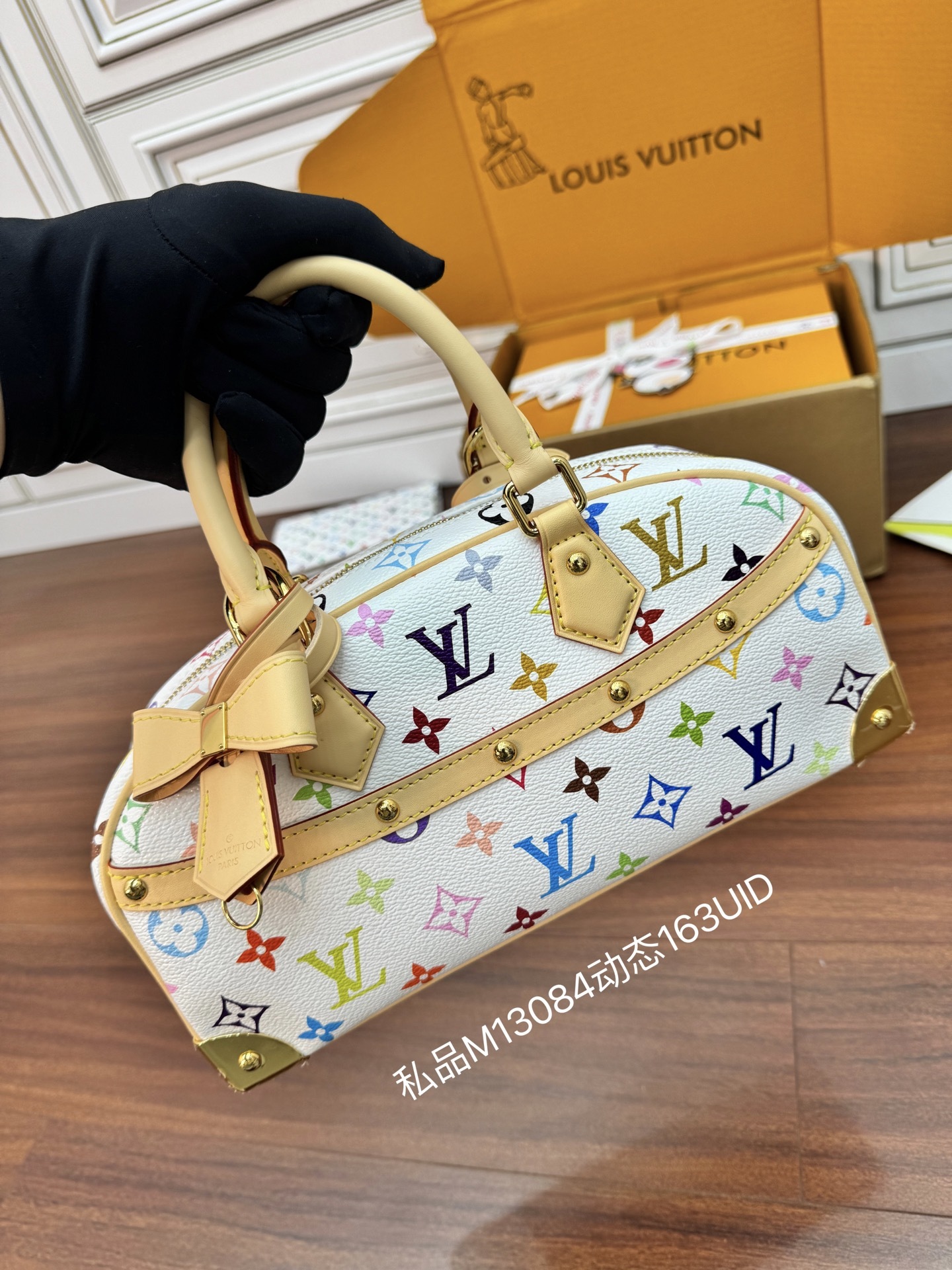 M13084私品(163动态UID )进口菱形面料 (品质第九次升级,进口原厂皮.专柜同步,动态电子芯片