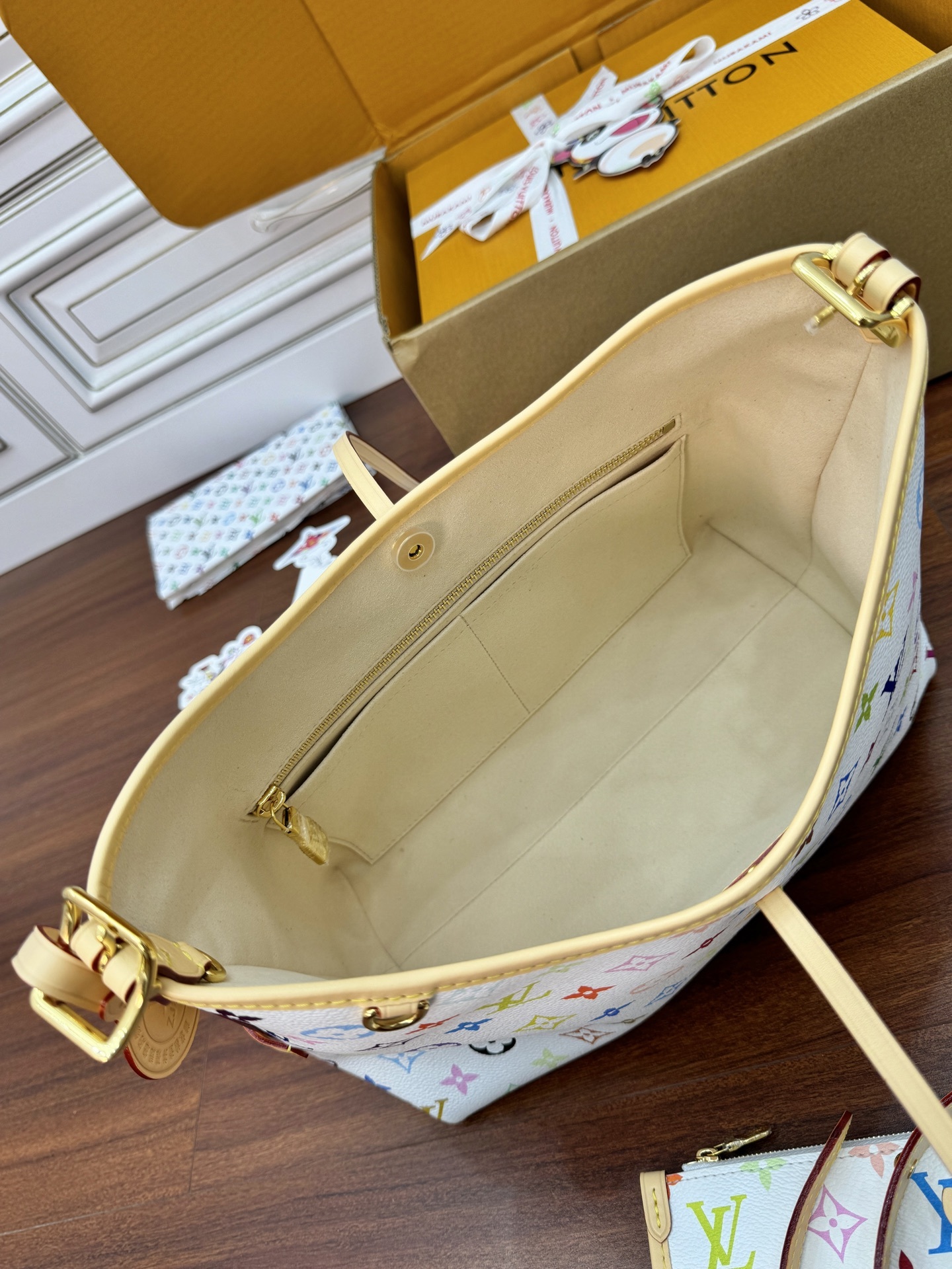 M13661私品(163动态UID )进口菱形面料 (品质第九次升级,进口原厂皮.专柜同步,动态电子芯片