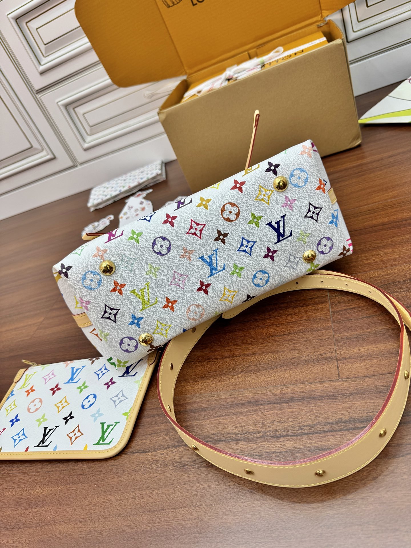 M13661私品(163动态UID )进口菱形面料 (品质第九次升级,进口原厂皮.专柜同步,动态电子芯片