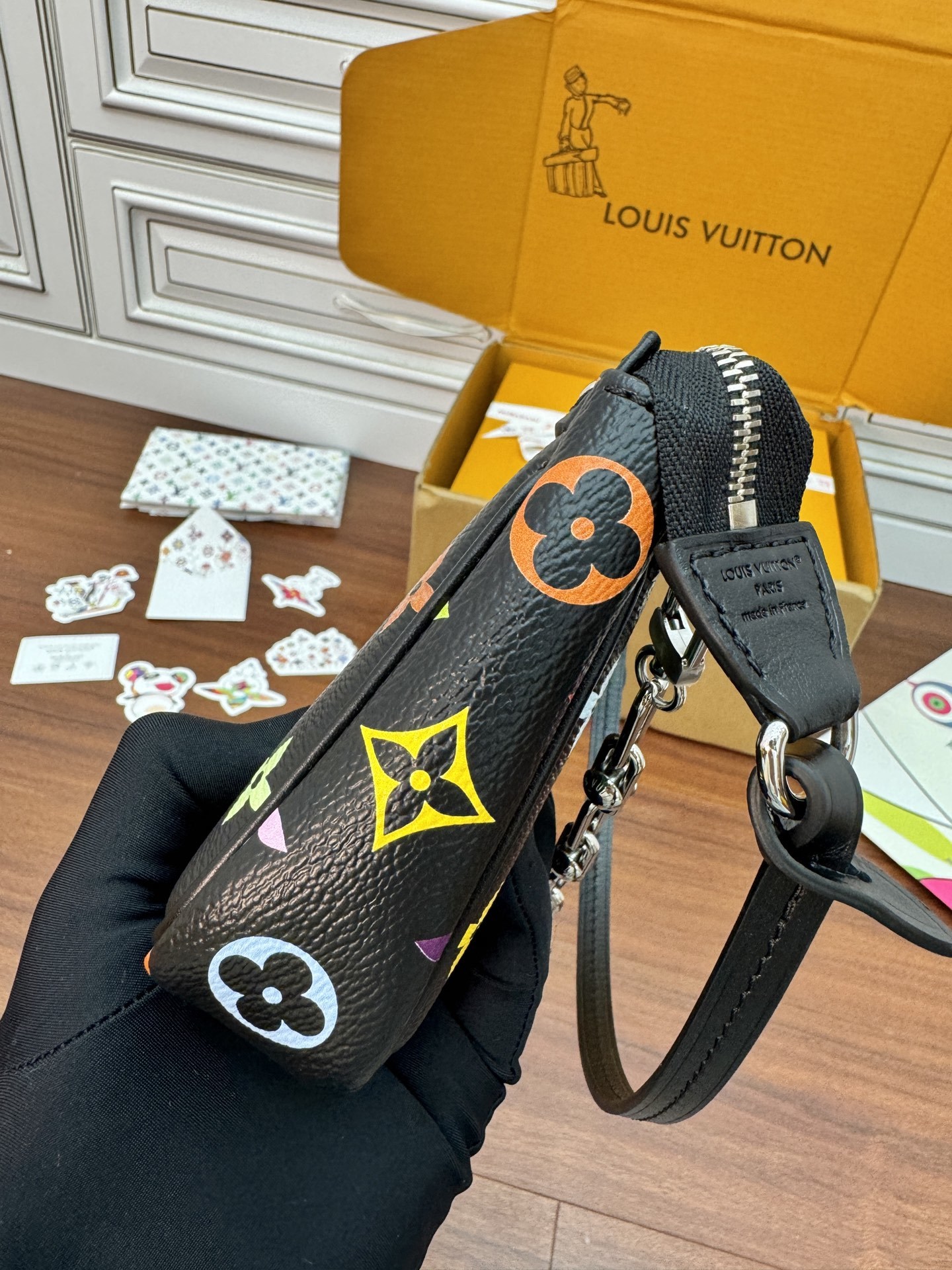 M13663私品(163动态UID )进口菱形面料 (品质第九次升级,进口原厂皮.专柜同步,动态电子芯片