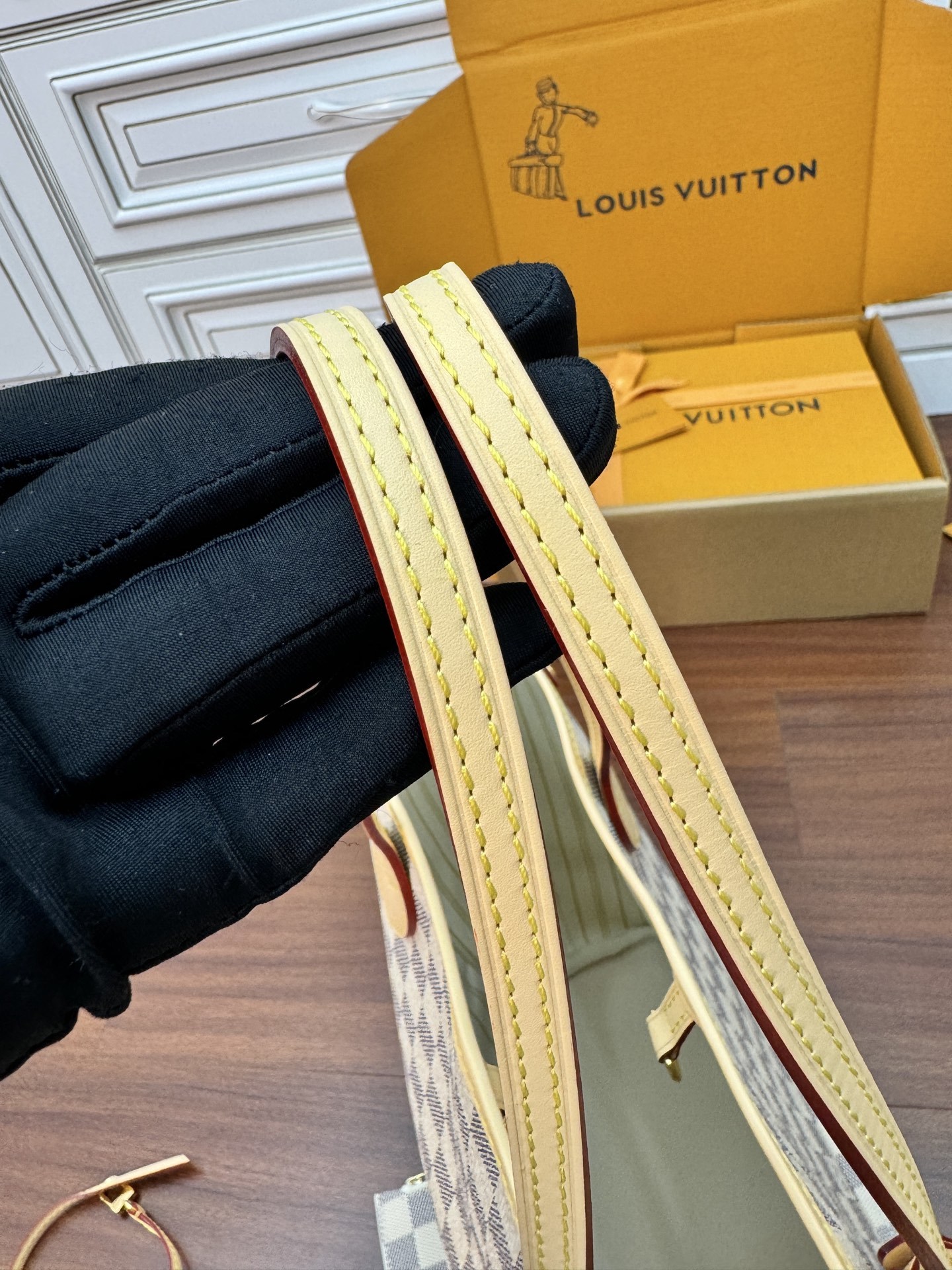 N40604私品(163动态UID )进口菱形面料 (品质第九次升级,进口原厂皮.专柜同步,动态电子芯片