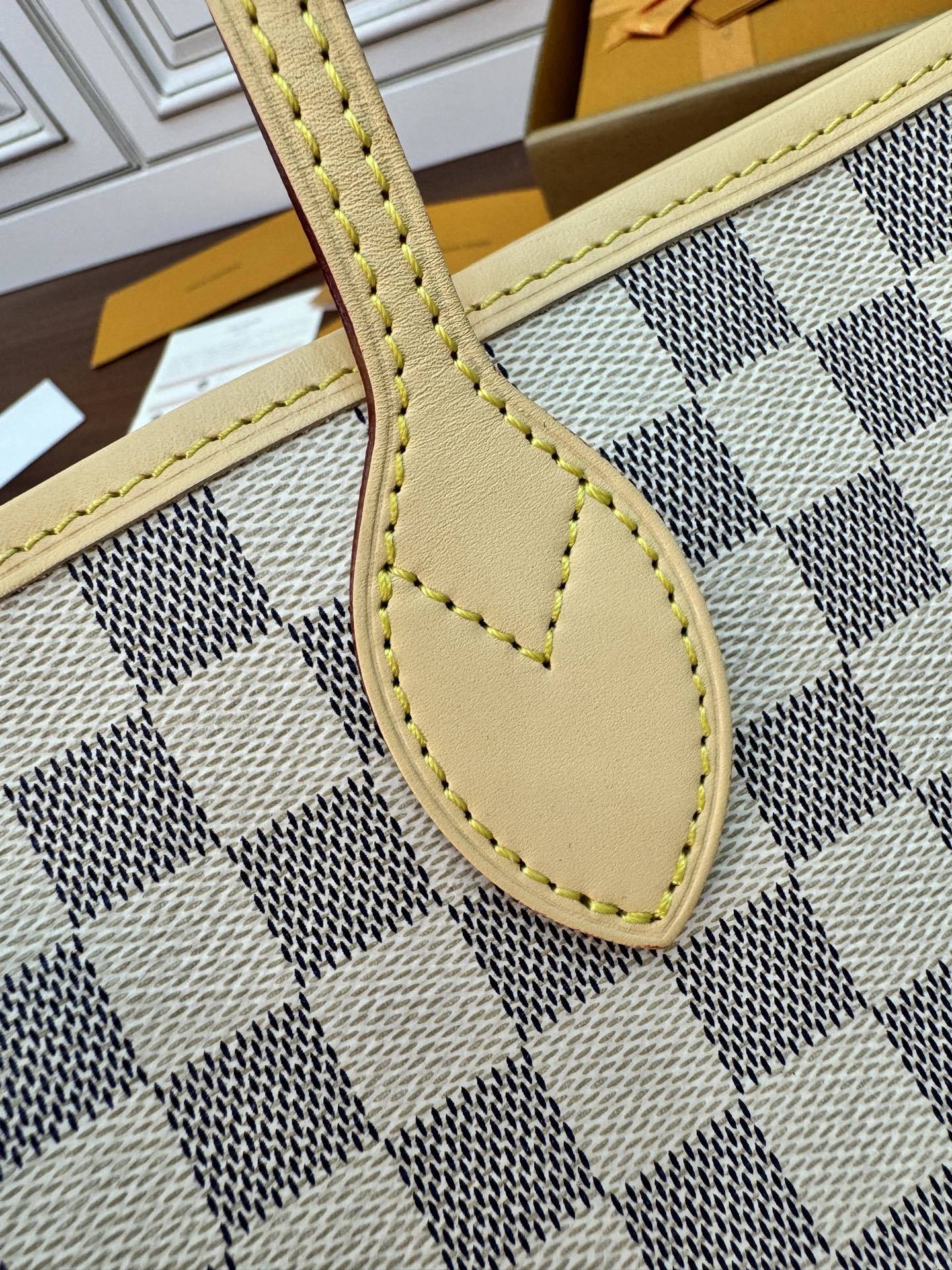 N40604私品(163动态UID )进口菱形面料 (品质第九次升级,进口原厂皮.专柜同步,动态电子芯片