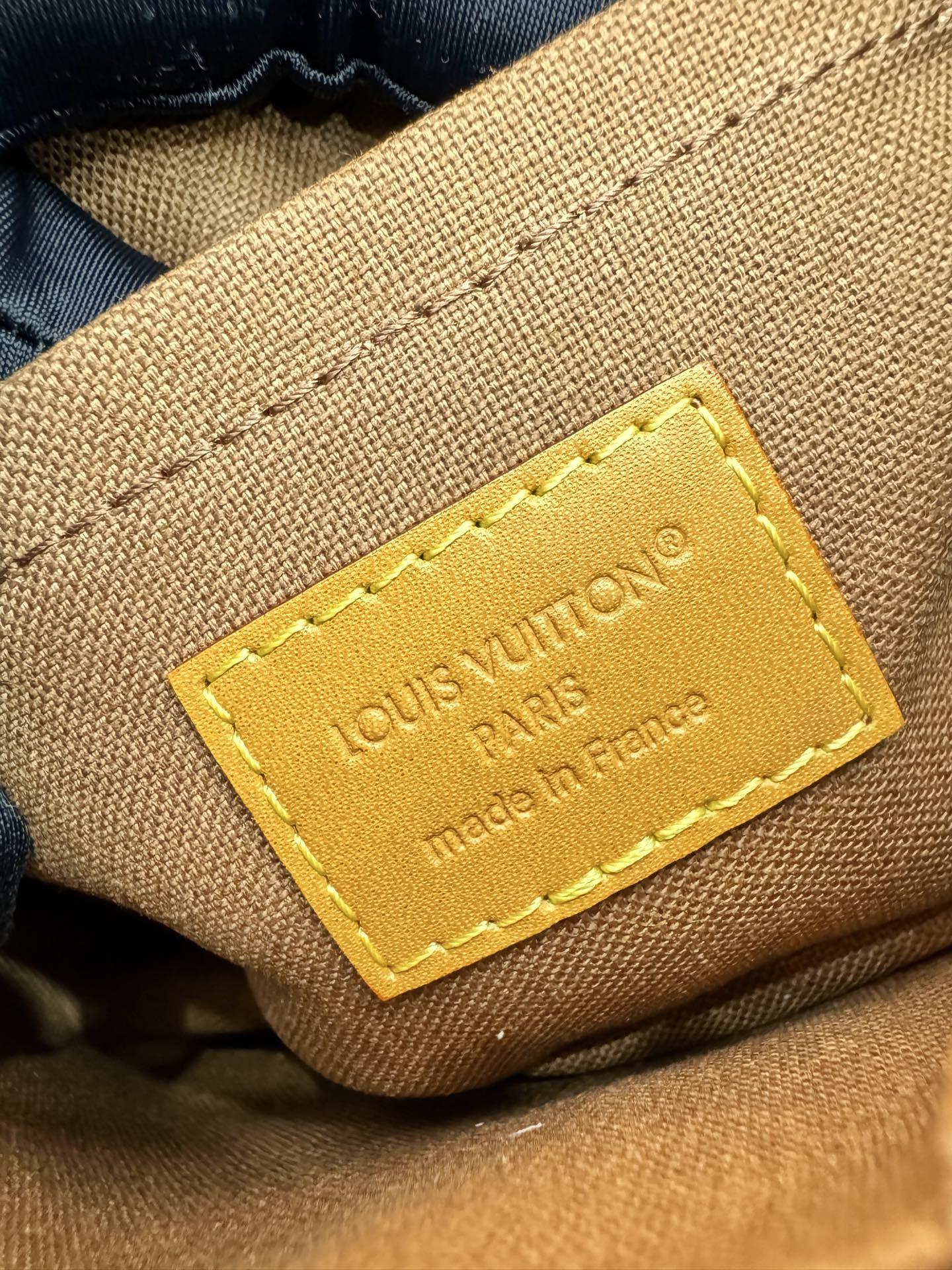 M14058私品(163动态UID )进口菱形面料 (品质第九次升级,进口原厂皮.专柜同步,动态电子芯片